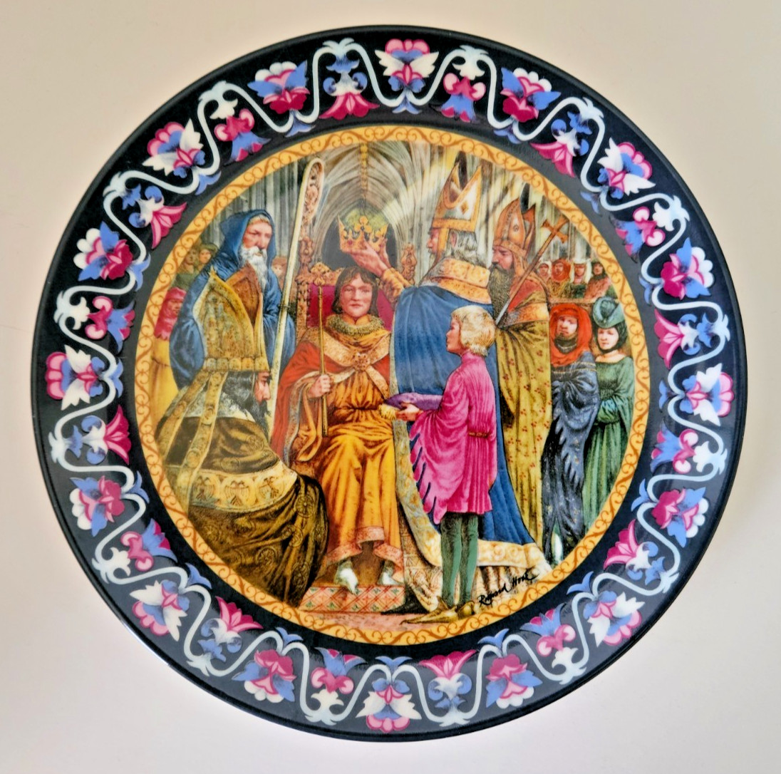 Wedgewood "Arthur Crowned King" Bone China Commemorative Plate Vintage 1980's Wedgewood "Arthur Crowned King" Bone China Commemorative Plate Vintage 1980's