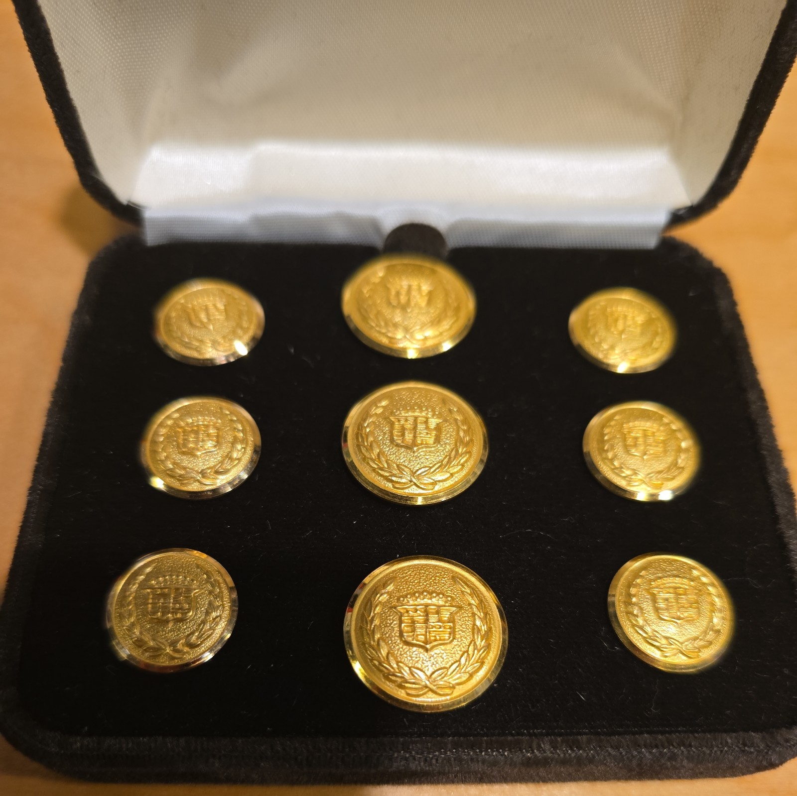Vintage Cadillac 24K Gold Plated Suit Jacket Blazer Button 9pc Boxed Set New