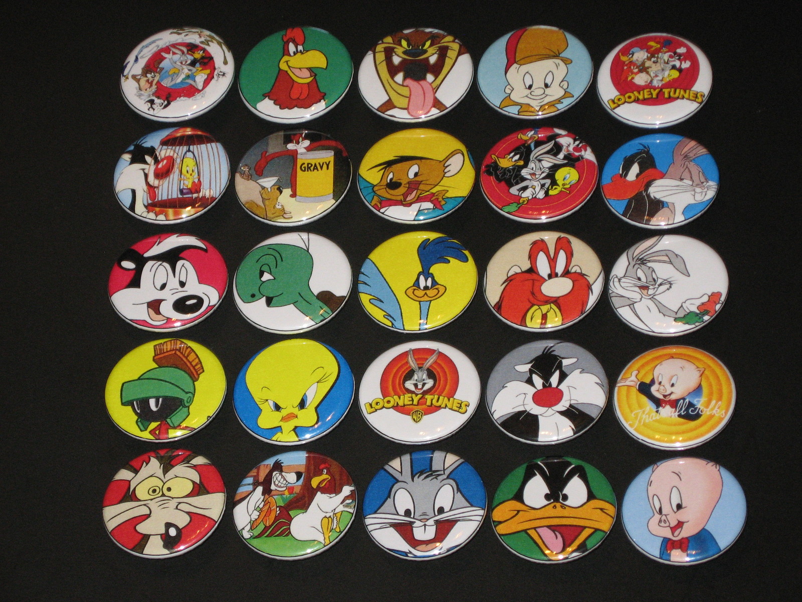 Assorted Looney Tunes Buttons /  Pins Set Of 25