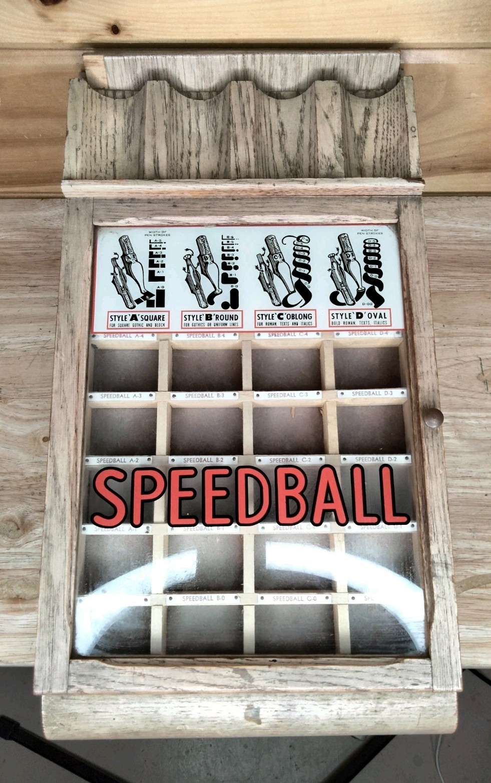 VTG 1950s Speedball Fountain Pen Ink Glass Display Hinged Box VTG 1950s Speedball Fountain Pen Ink Glass Display Hinged Box