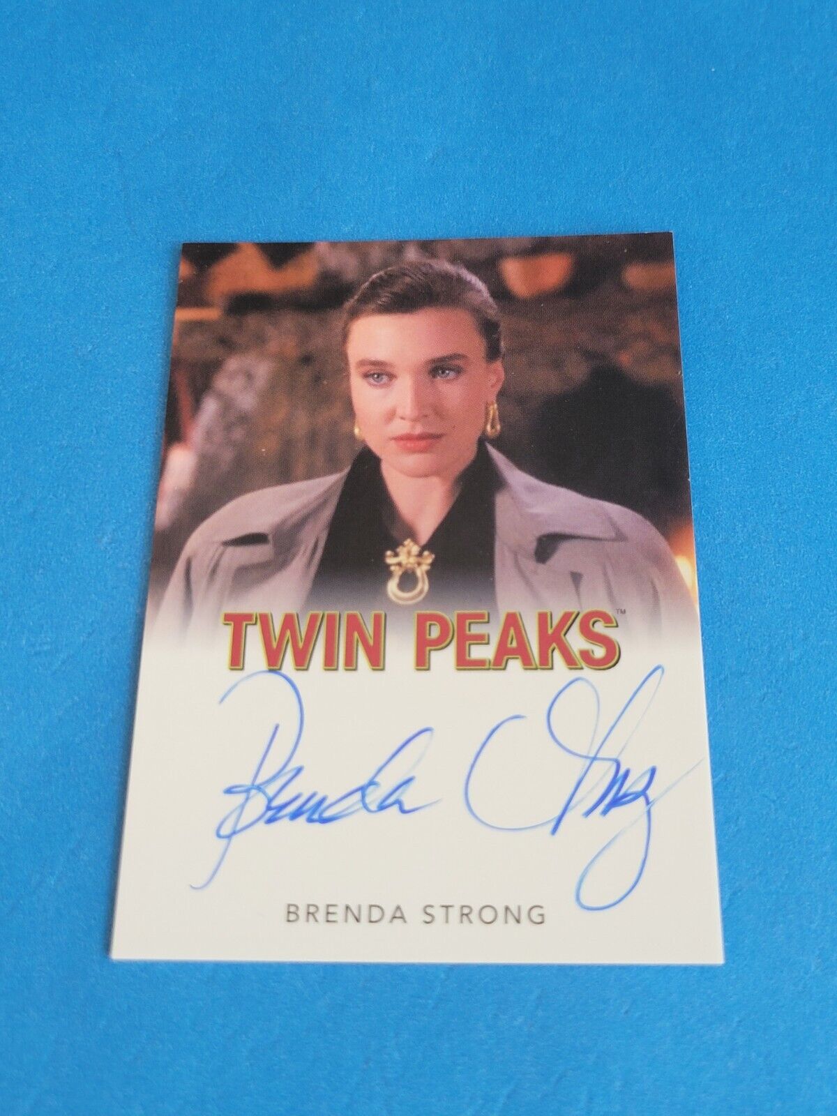 BRENDA STRONG - 2019 RITTENHOUSE TWIN PEAKS ARCHIVES AUTOGRAPH CARD