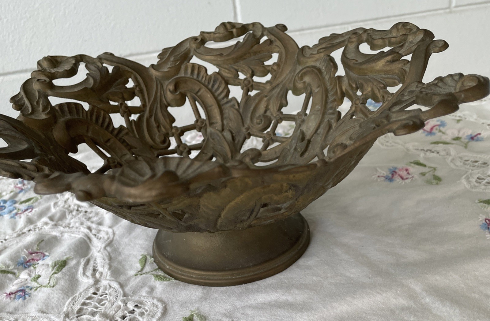 VTG Art Nouveau brass bronze jardinière floral leafy openwork bowl centerpiece VTG Art Nouveau brass bronze jardinière floral leafy openwork bowl centerpiece