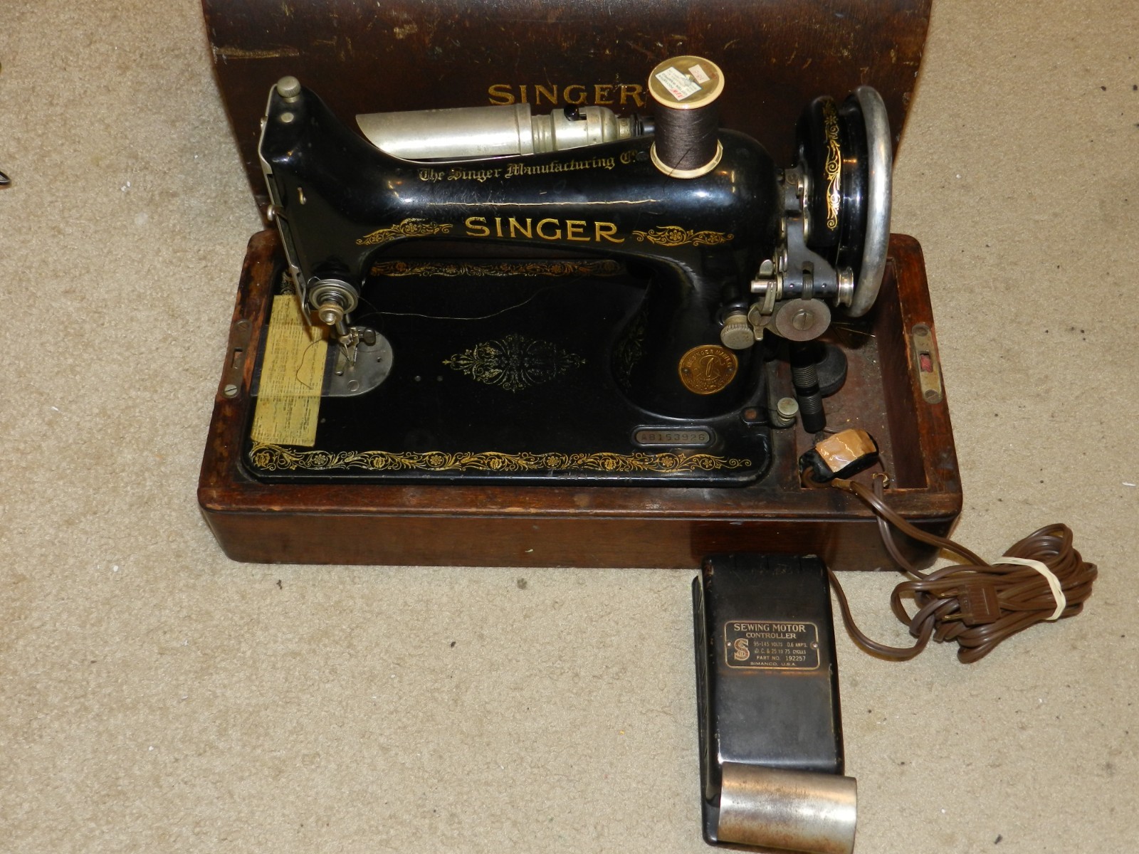 1926 Singer Model 99 Sewing Machine Bentwood Case #AB153926 WORKS 1926 Singer Model 99 Sewing Machine Bentwood Case #AB153926 WORKS