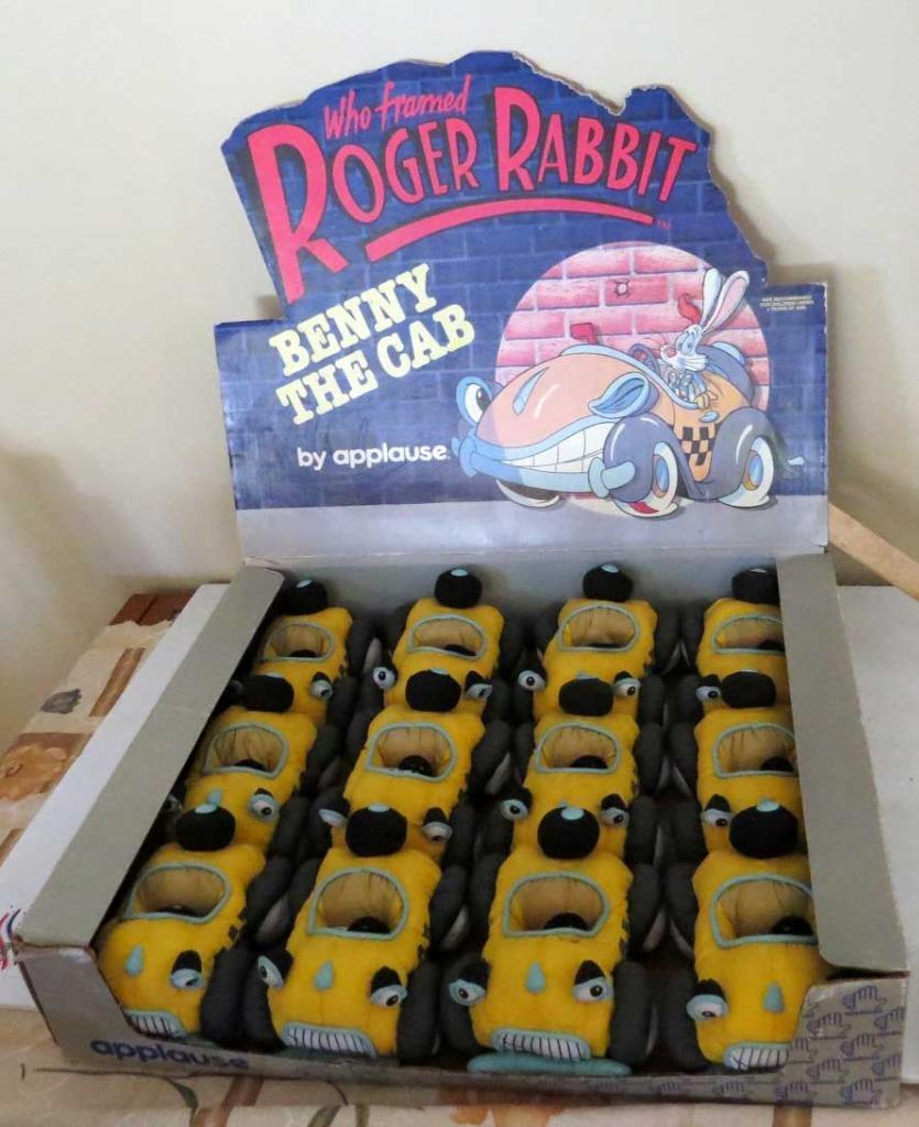 1987 WHO FRAMED ROGER RABBIT COUNTER DISPLAY WITH 12 BENNY THE CAB PLUSH TOYS 1987 WHO FRAMED ROGER RABBIT COUNTER DISPLAY WITH 12 BENNY THE CAB PLUSH TOYS