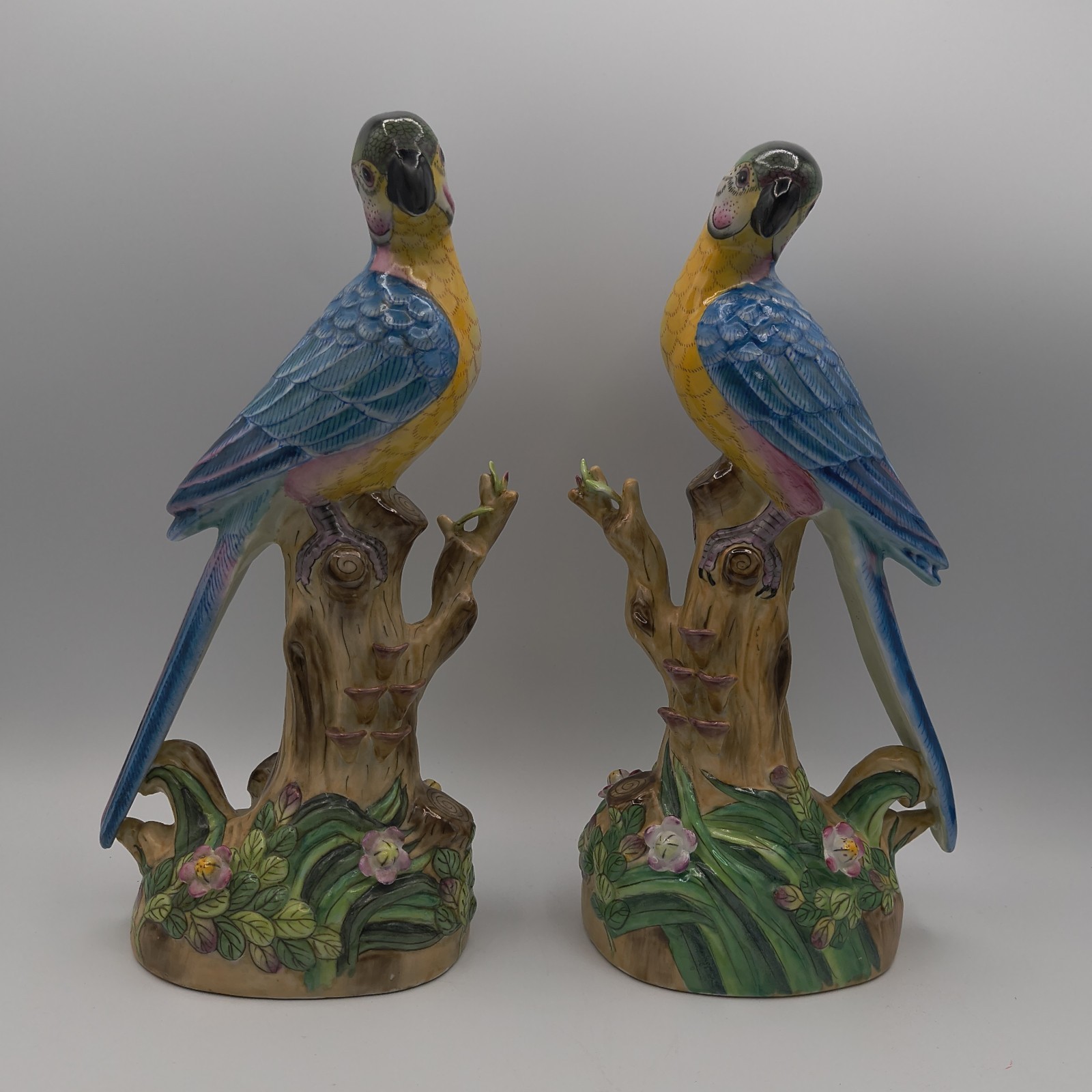 Andrea by Sadek 2 Blue/Yellow Parrots Birds Chinoiserie Porcelain Figurine 11.5" Andrea by Sadek 2 Blue/Yellow Parrots Birds Chinoiserie Porcelain Figurine 11.5"