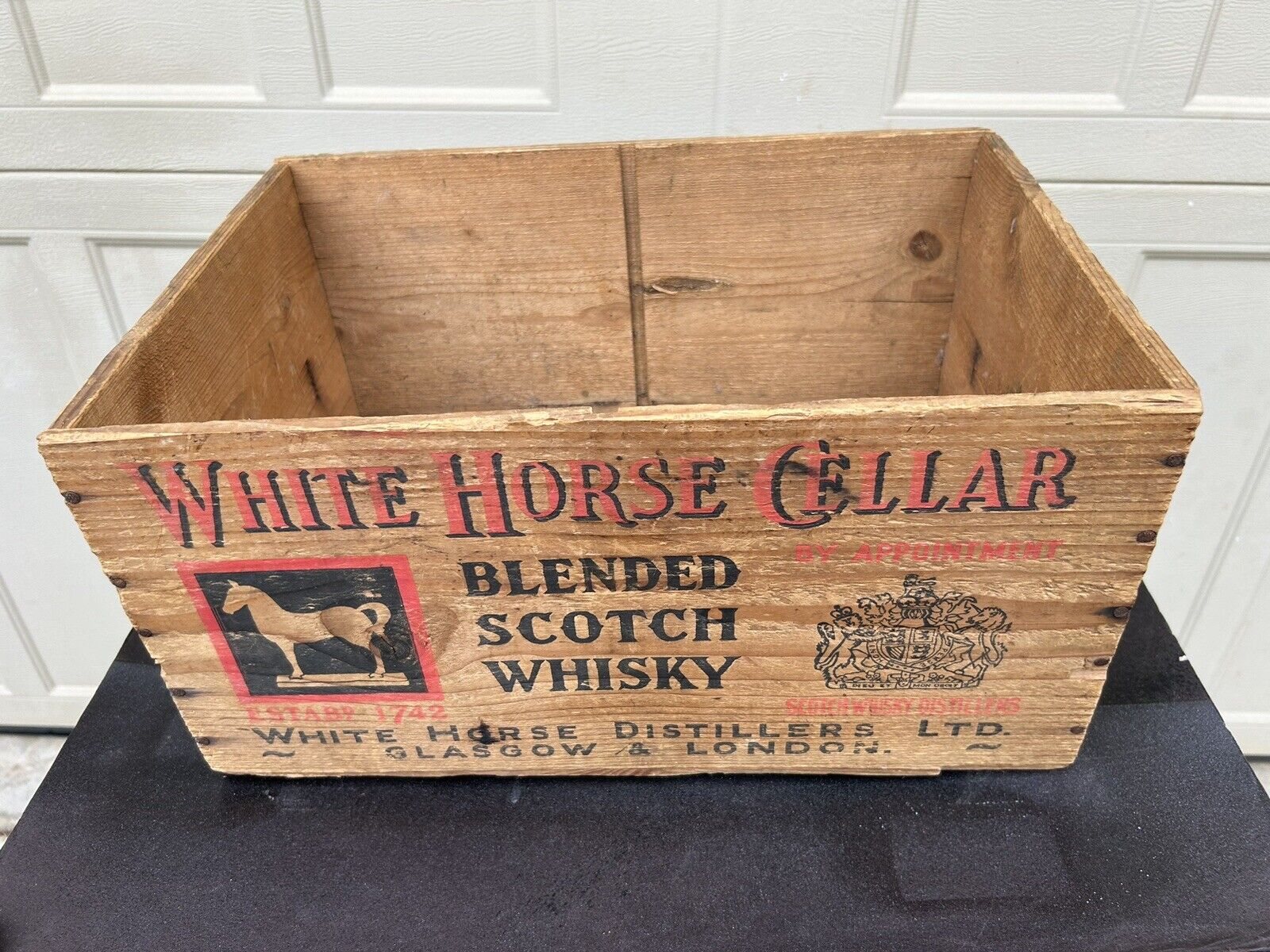 Vintage White Horse Cellar Scotch Whisky Wood Crate Box