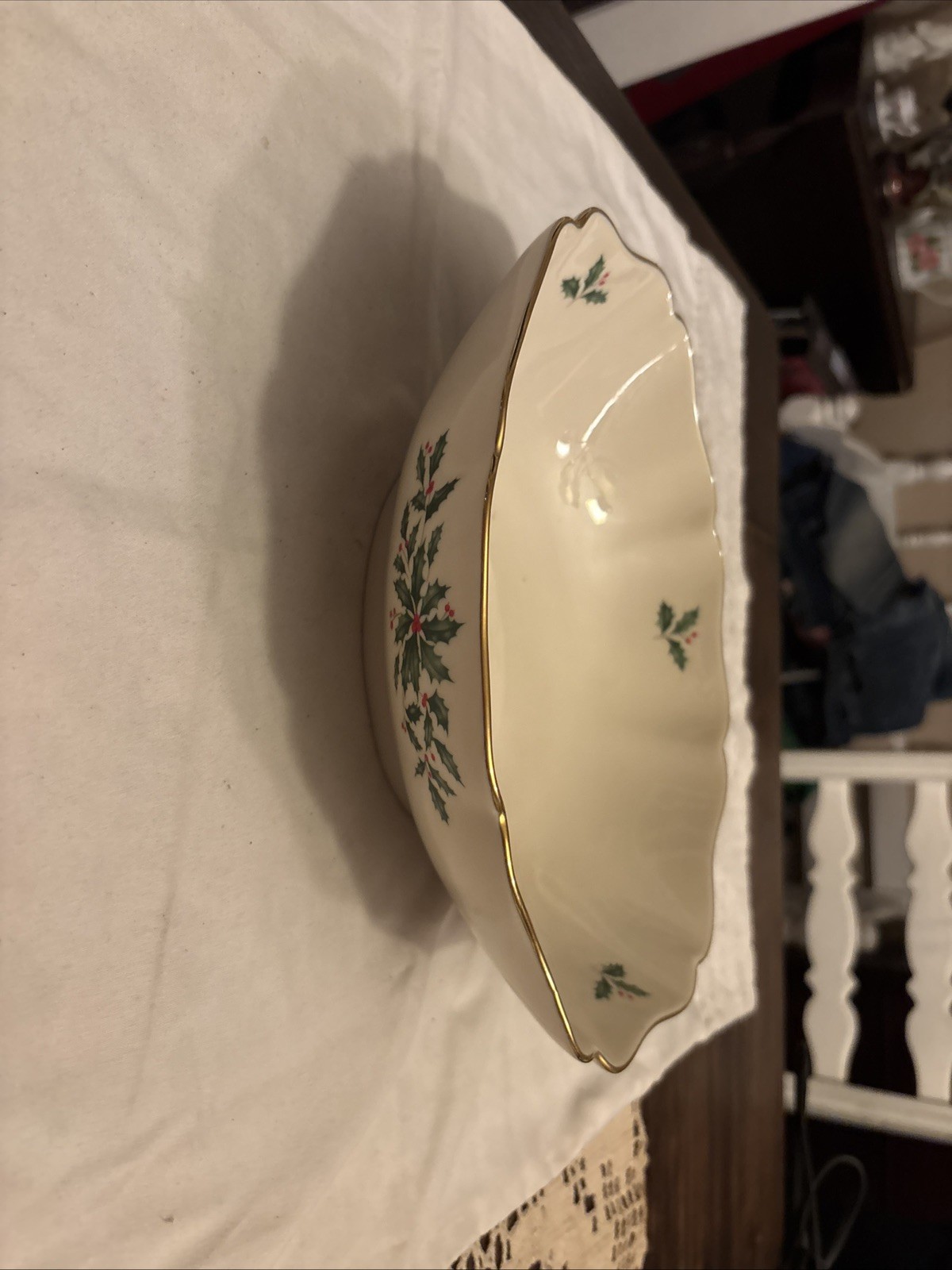 Lenox Fine China Holiday Serving/Centerpiece Bowl - Christmas Holly/Berry - Oval Lenox Fine China Holiday Serving/Centerpiece Bowl - Christmas Holly/Berry - Oval