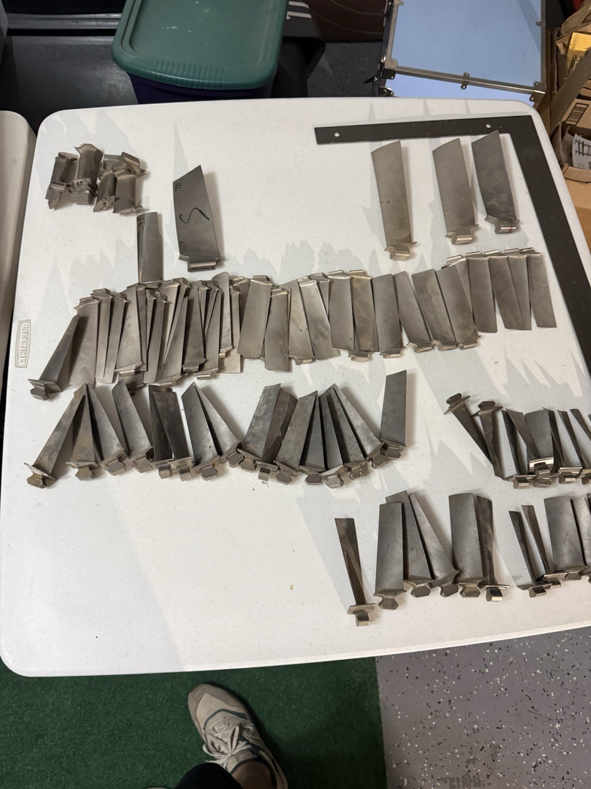 Air plane Jet Engine Blade Lot Turbine USAF Pilot Gift Inert HGU Over 75 Pieces