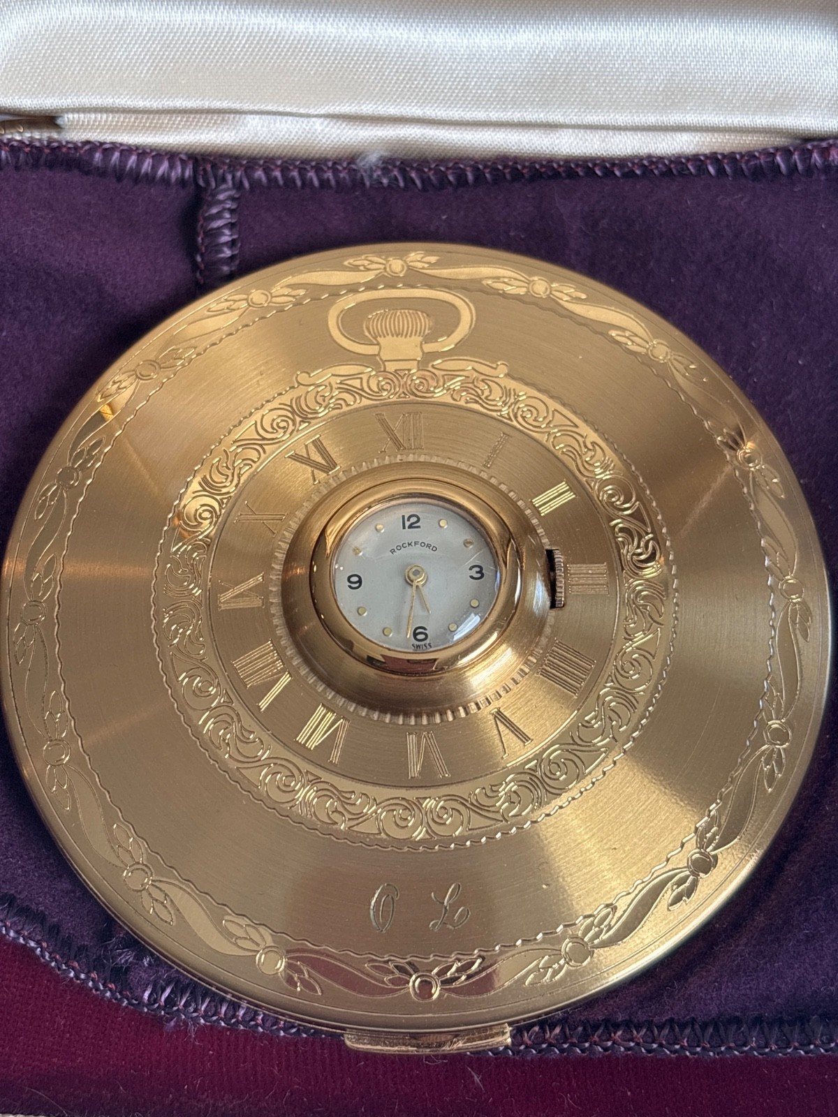 Vintage 30s Illinois Watch Co. Women’s Compact Case With An integrated Watch Vintage 30s Illinois Watch Co. Women’s Compact Case With An integrated Watch
