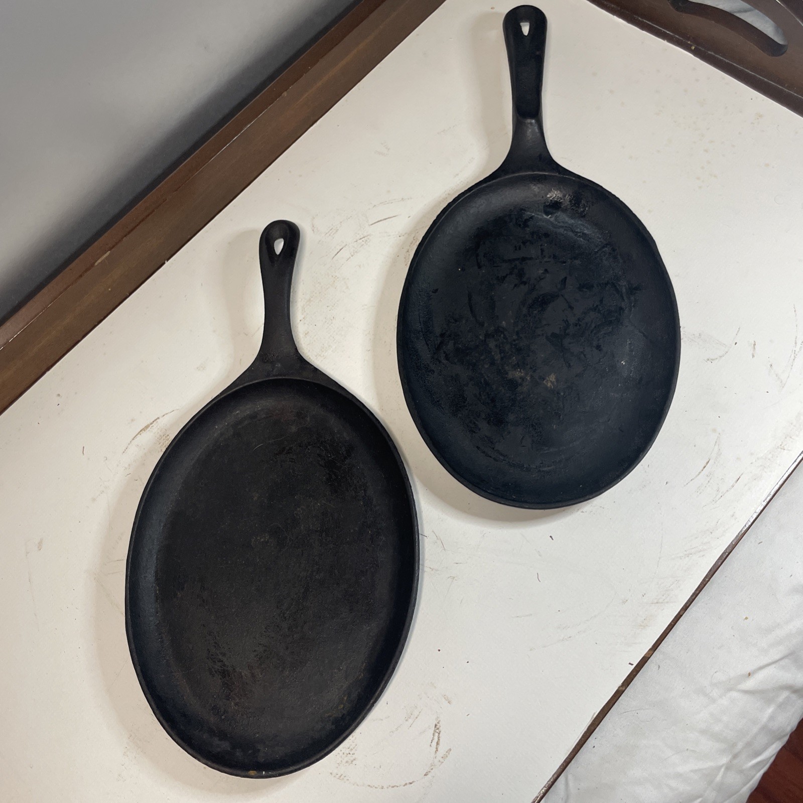 2 Cast Iron Fajita Skillets Wagner Unmarked Preowned Used As Is Good Condition 2 Cast Iron Fajita Skillets Wagner Unmarked Preowned Used As Is Good Condition