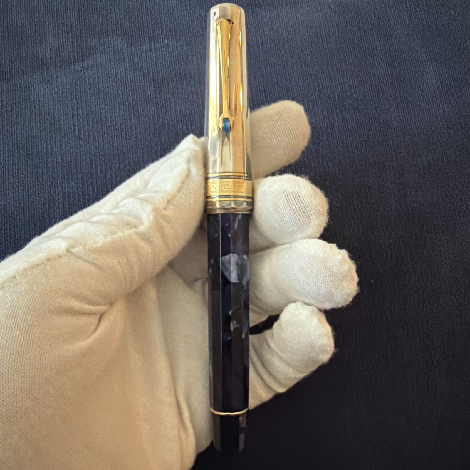 Omas Paragon **Silver Cap Royal Blue Celluloid Ballpoint Pen Gold-Plated Trim Omas Paragon **Silver Cap Royal Blue Celluloid Ballpoint Pen Gold-Plated Trim
