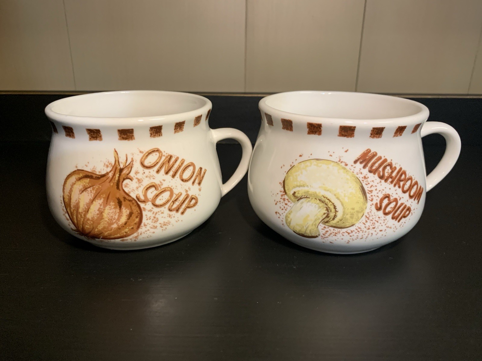 Vintage 70s Tangshan China Soup Mugs Set of 2 Onion Mushroom Cottagecore Cups Vintage 70s Tangshan China Soup Mugs Set of 2 Onion Mushroom Cottagecore Cups