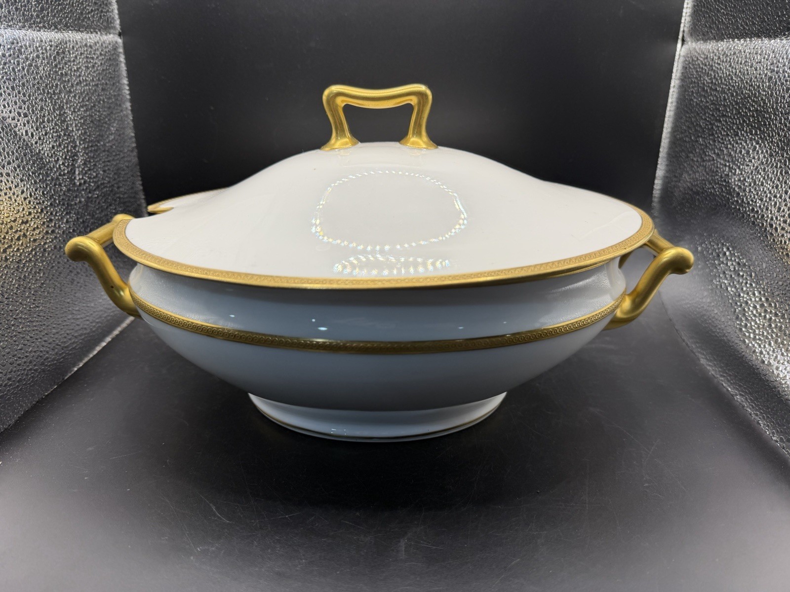 Antique Theodore Haviland Limoges France Covered Tureen Gold Rim 10" Antique Theodore Haviland Limoges France Covered Tureen Gold Rim 10"