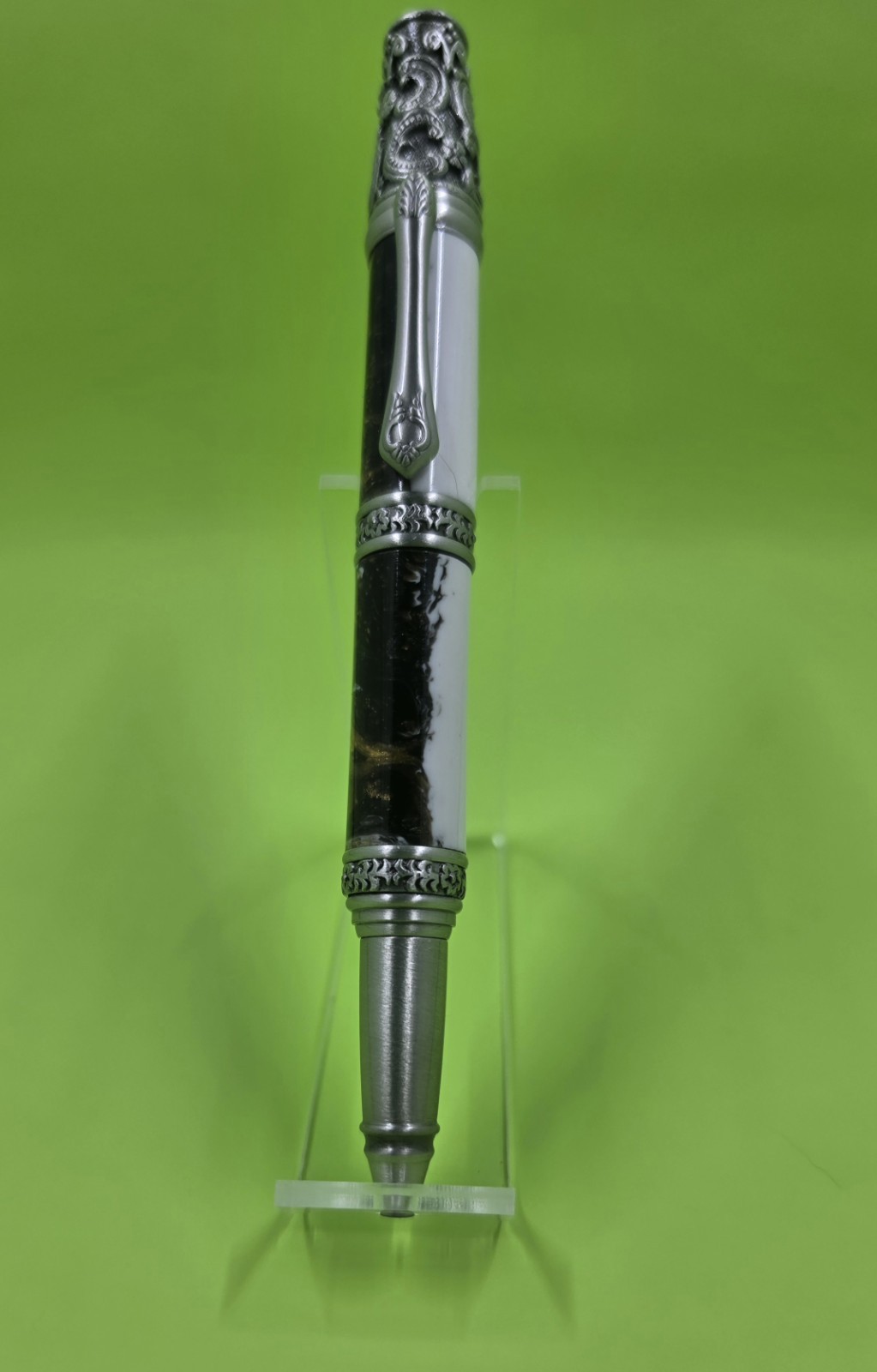 White Inlace Handmade Victorian Style Pen
