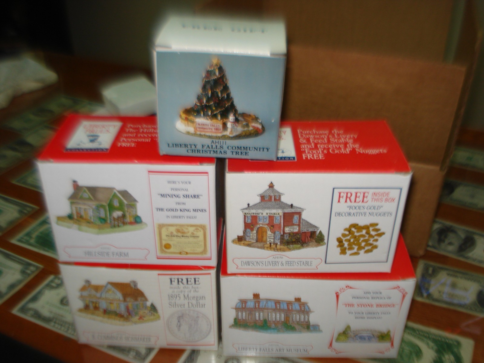 LIBERTY FALLS ~ AMERICANA COLLECTION ~ LOT #15 ~ 5 FIGURES ~ NEW IN BOX ~ LQQK