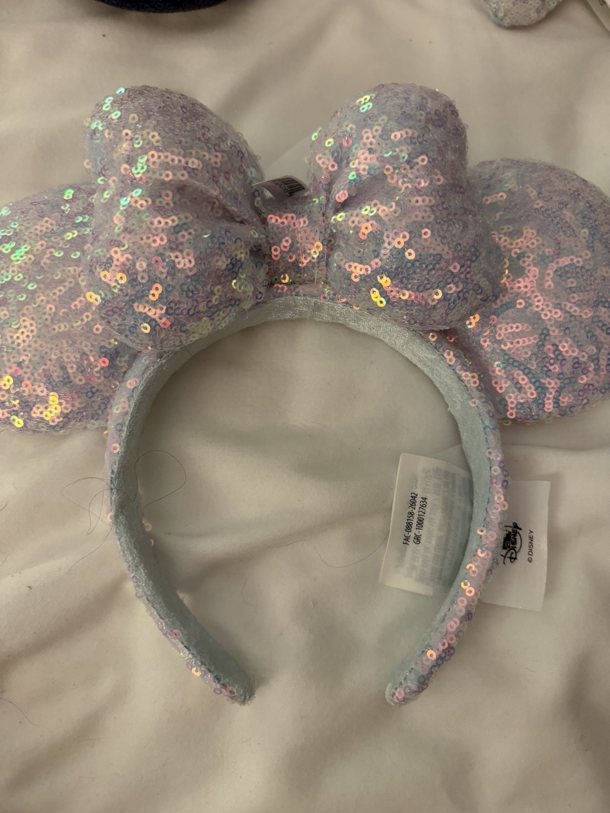 Disney Parks 2026 Iridescent Purple Blue Sequin Minnie Bow Ear Headband NEW Disney Parks 2026 Iridescent Purple Blue Sequin Minnie Bow Ear Headband NEW