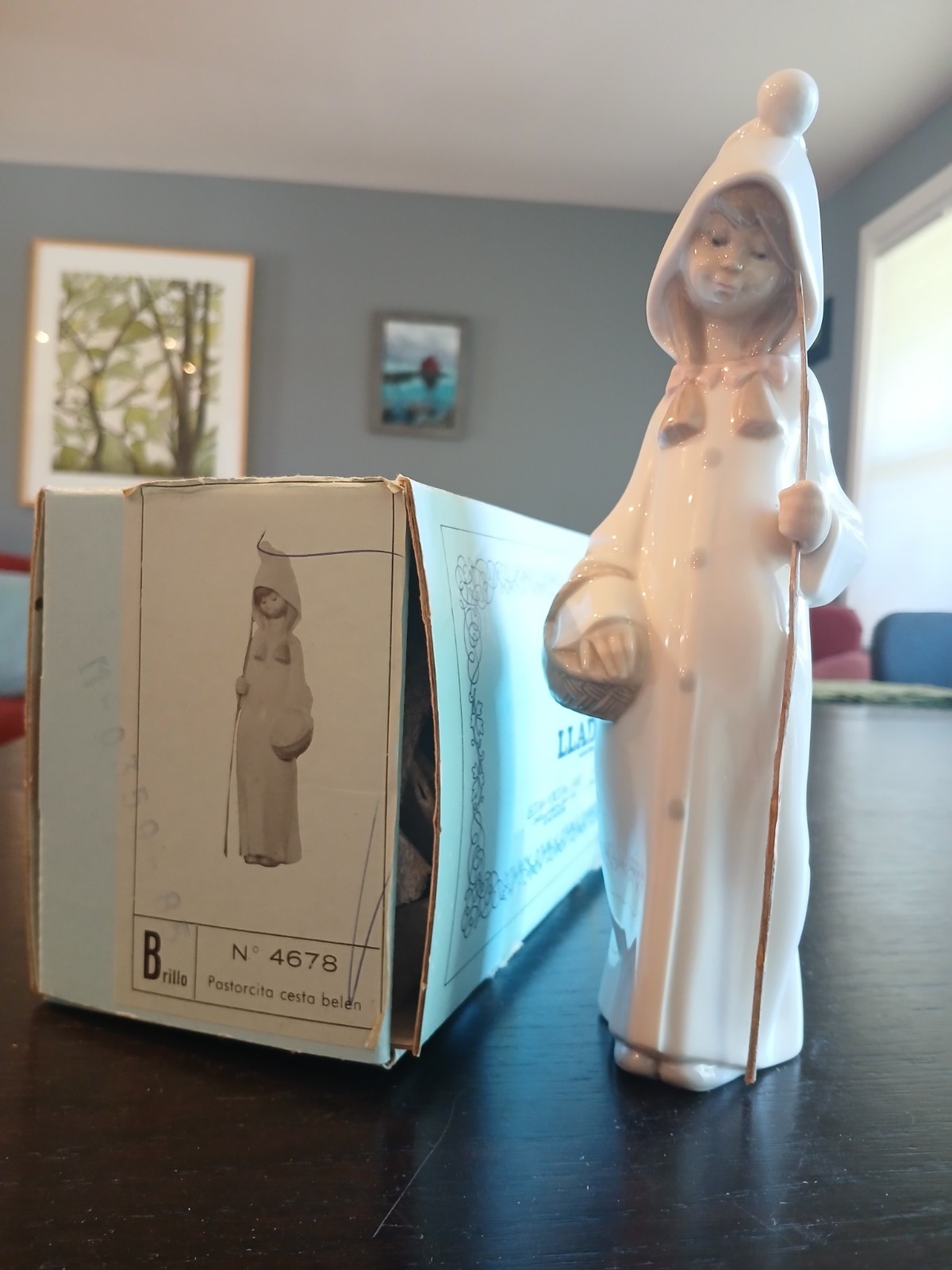 Lladro Children Nativity (Gloss-4678) - Shepherdess w/ Basket, 8 1/2” *IN BOX* Lladro Children Nativity (Gloss-4678) - Shepherdess w/ Basket, 8 1/2” *IN BOX*
