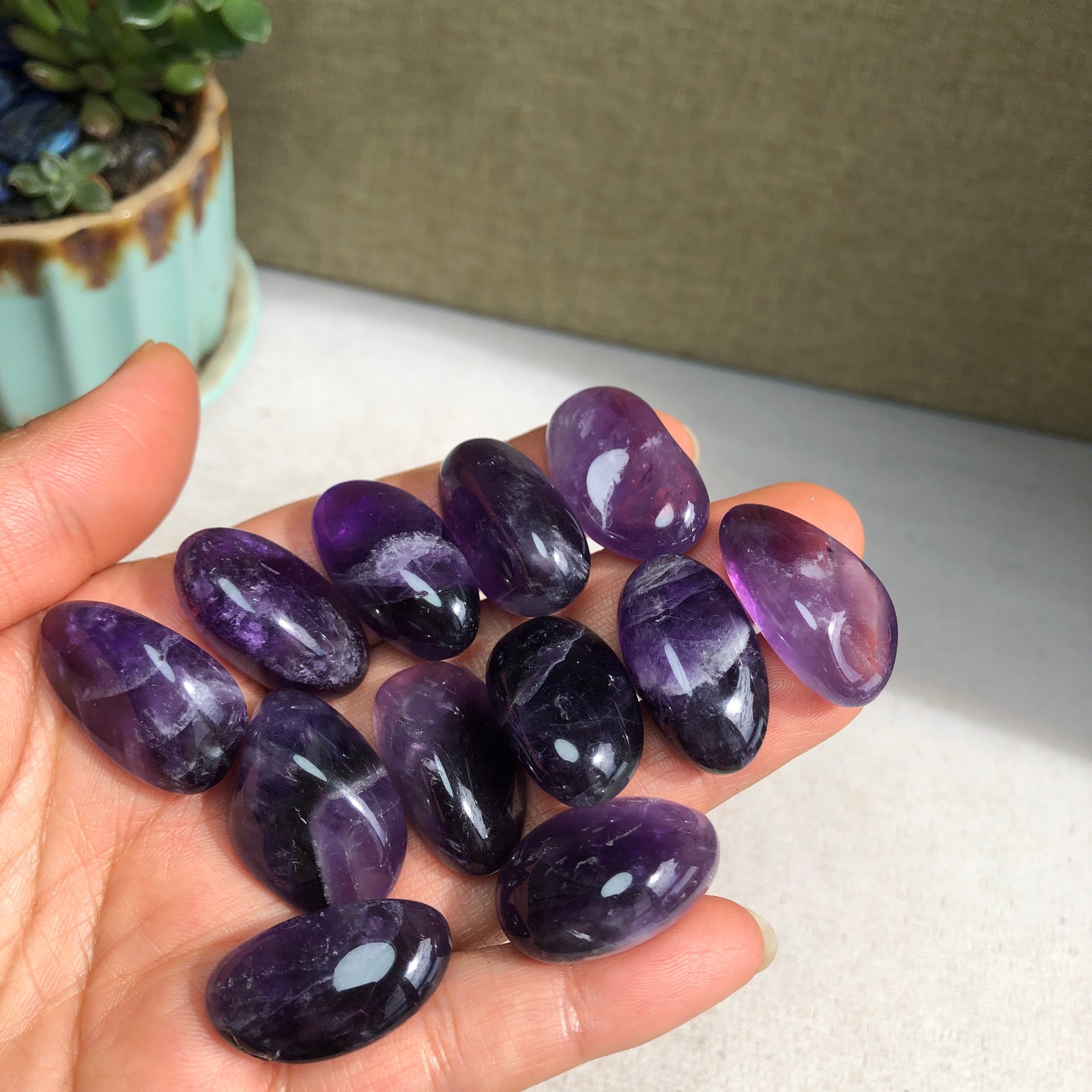 12pcs Natural Dream Amethyst semi-precious purple Crystal specimens 90g A6007 12pcs Natural Dream Amethyst semi-precious purple Crystal specimens 90g A6007