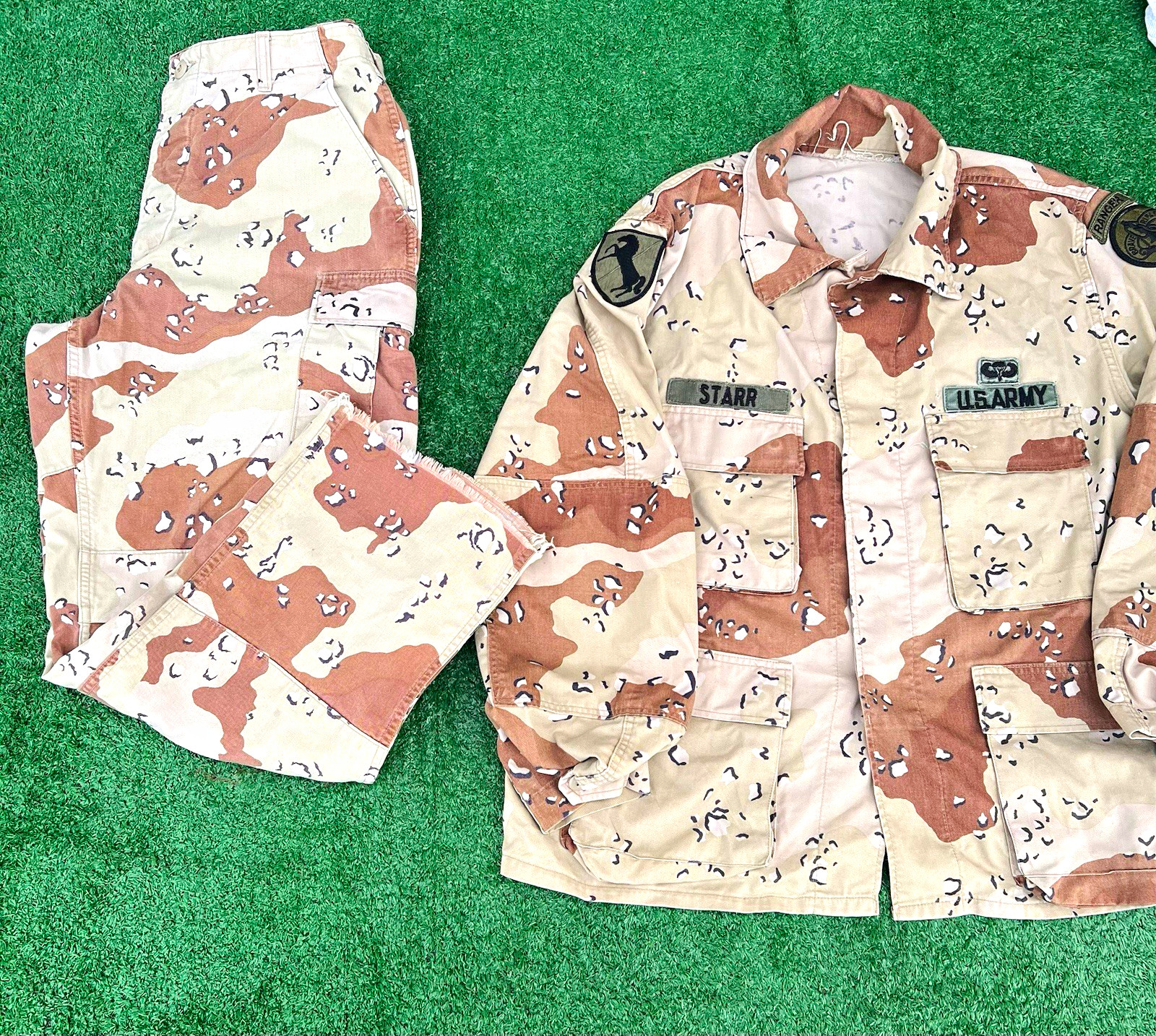 US Army 3-Color Desert Camo BDU Jacket & Pants w/ USARMY, STARR Tape Patch US Army 3-Color Desert Camo BDU Jacket & Pants w/ USARMY, STARR Tape Patch