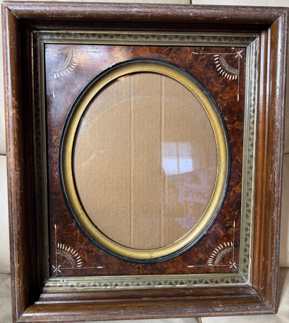 Antique Victorian Deep Oval Sight Wood Picture Frame Fits 11" x 13.75" Image Antique Victorian Deep Oval Sight Wood Picture Frame Fits 11" x 13.75" Image