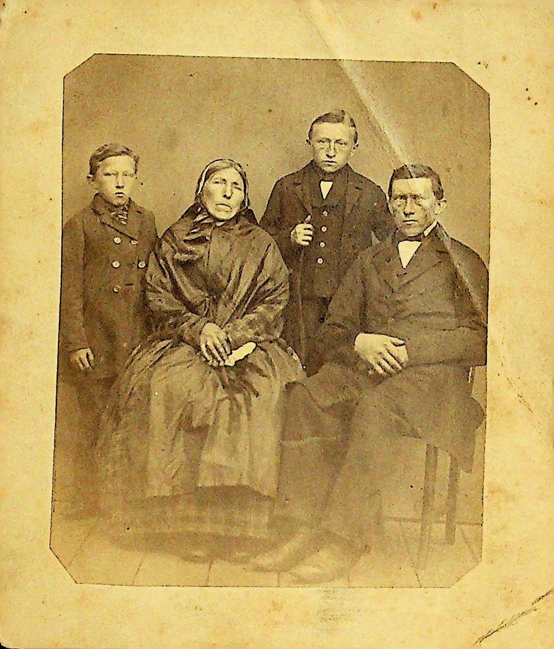 Early Victorian Family Portrait 4.5x5" Albumen Photograph Civil War Era AD48