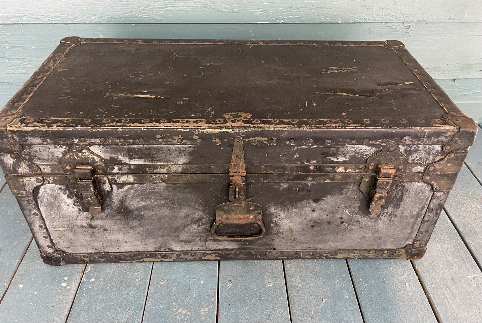 Vintage 1949 Doehler U.S. Army Foot Locker – Original Military Trunk Vintage 1949 Doehler U.S. Army Foot Locker – Original Military Trunk