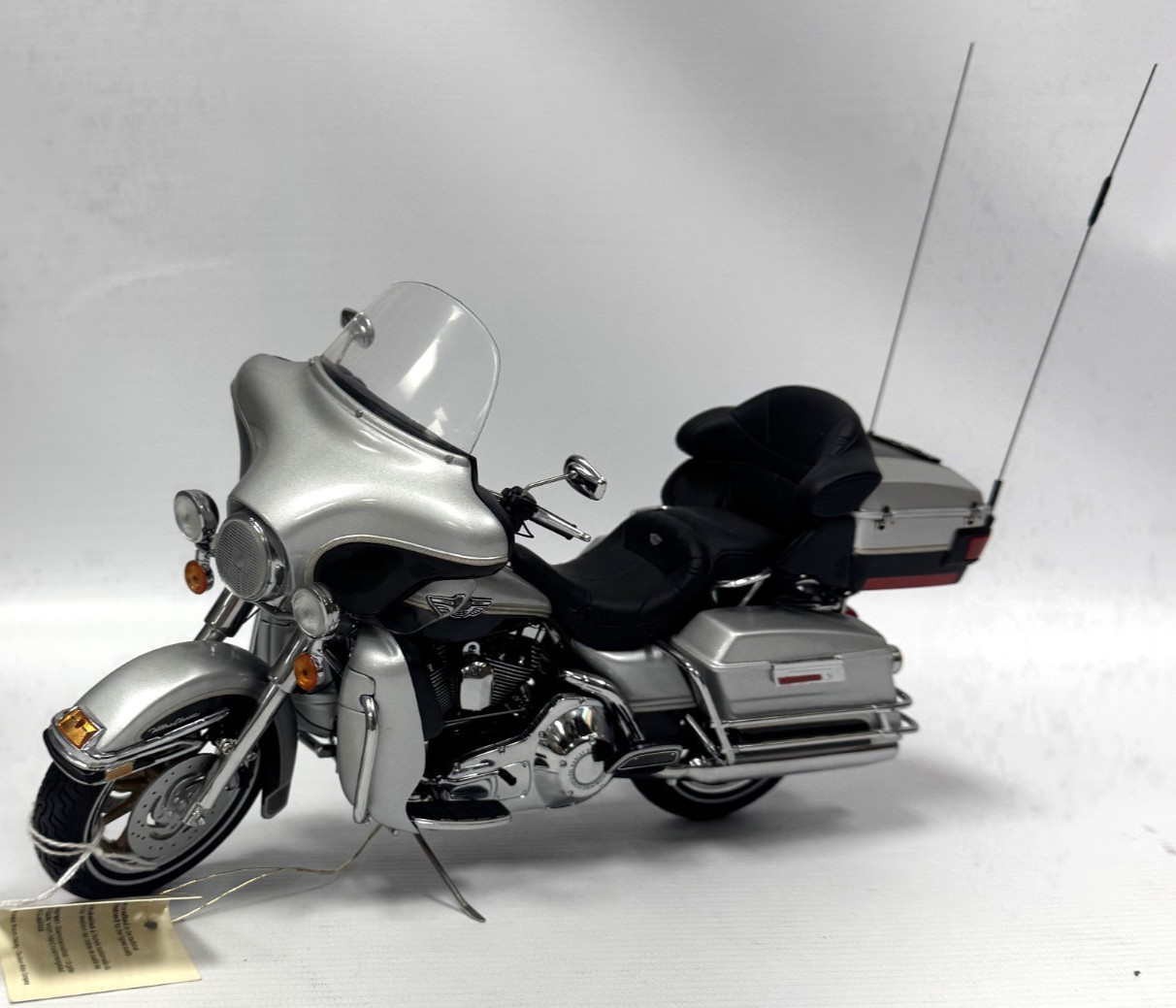 2003 Harley-Davidson Electra Glide 1/10th Diecast Model Franklin Mint OGP Bike