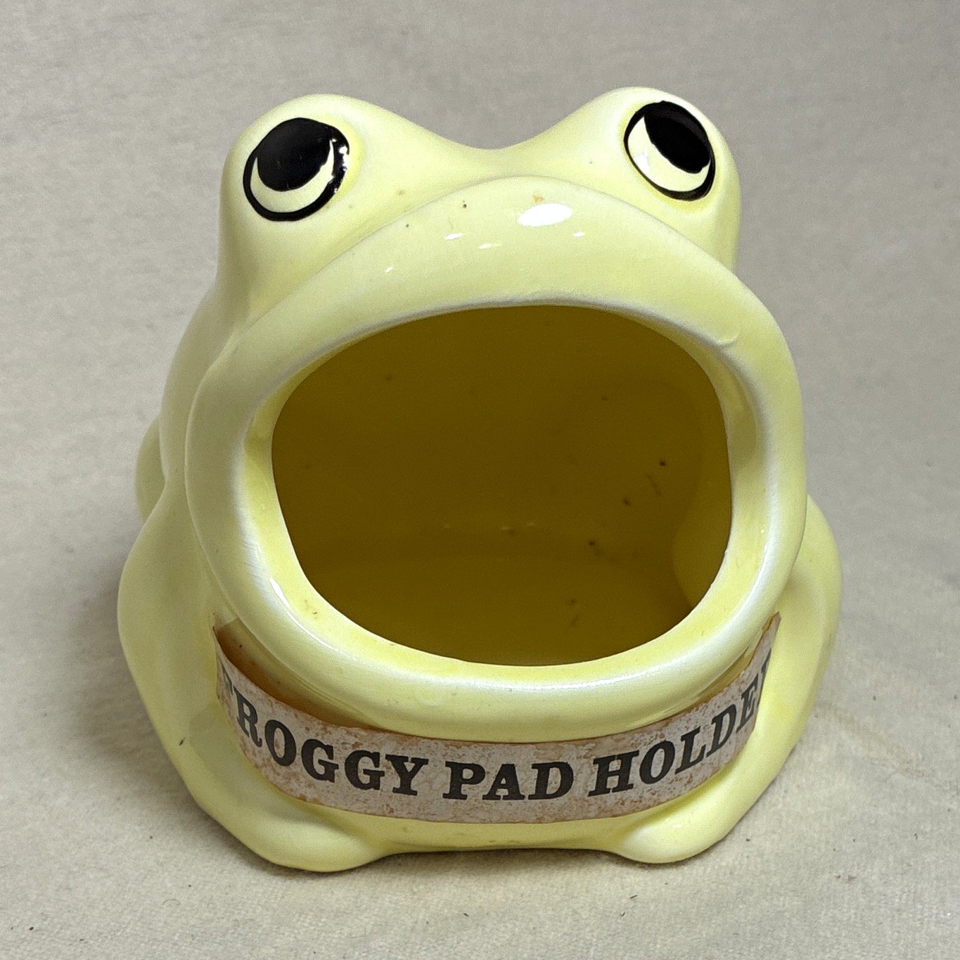 Vintage Yellow Ceramic Frog Figurine "Froggy Pad Holder" for kitchen sink. Vintage Yellow Ceramic Frog Figurine "Froggy Pad Holder" for kitchen sink.