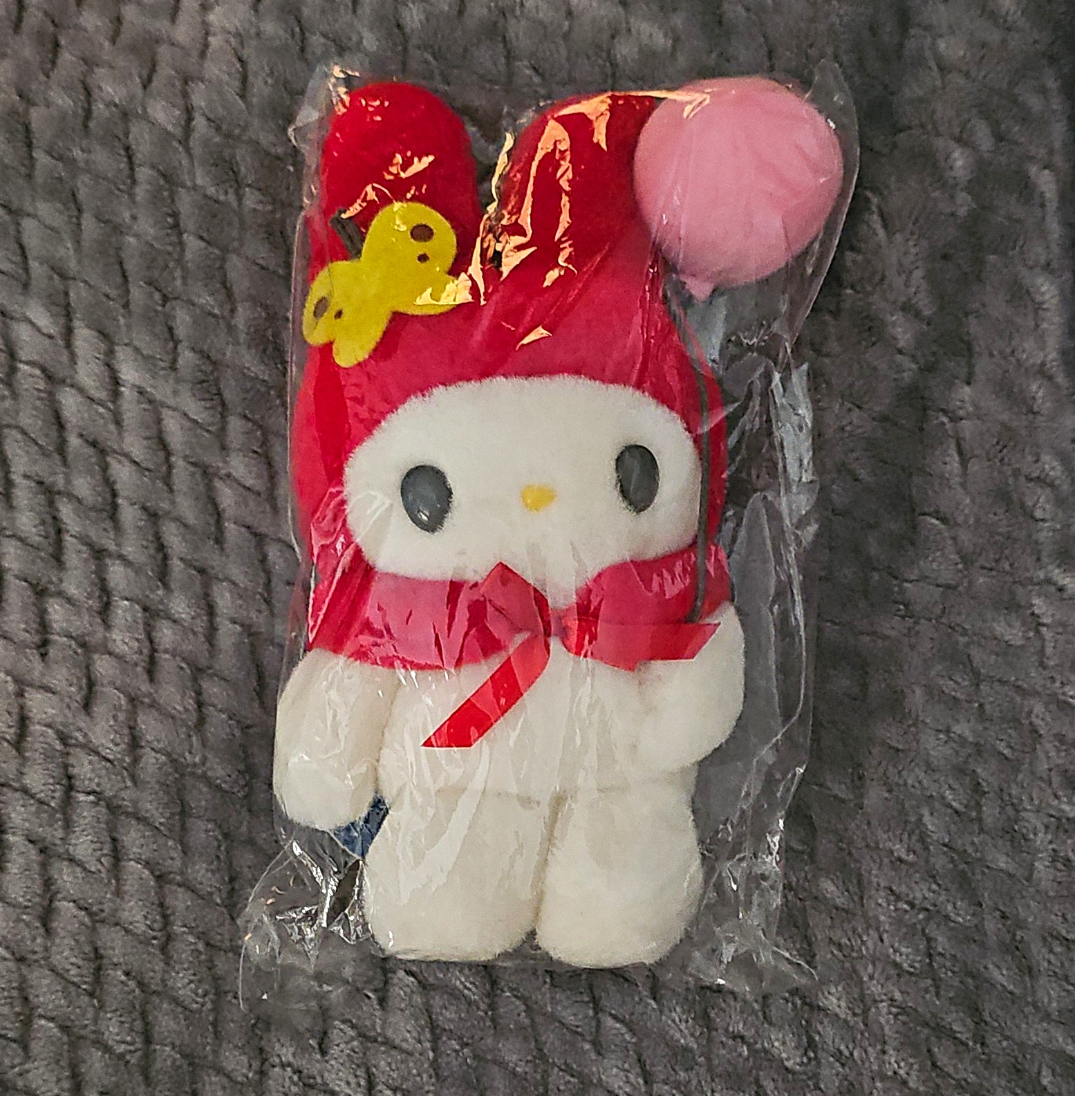 Sanrio My Melody Red HoodIe w/ Yellow Butterfly Clip & Pink Balloon YR 2000 NWT Sanrio My Melody Red HoodIe w/ Yellow Butterfly Clip & Pink Balloon YR 2000 NWT
