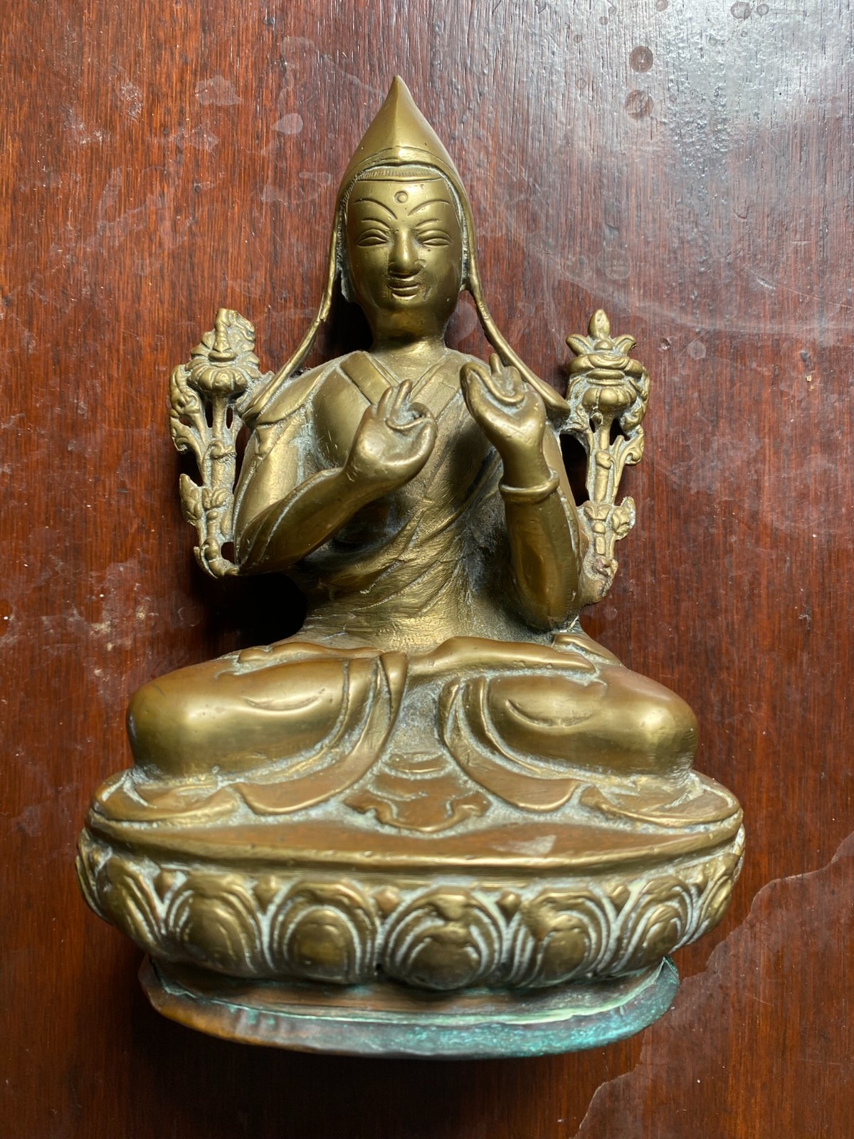 Antique Tibetan Tsongkhapa Statue on Lotus Base with Inscription Antique Tibetan Tsongkhapa Statue on Lotus Base with Inscription