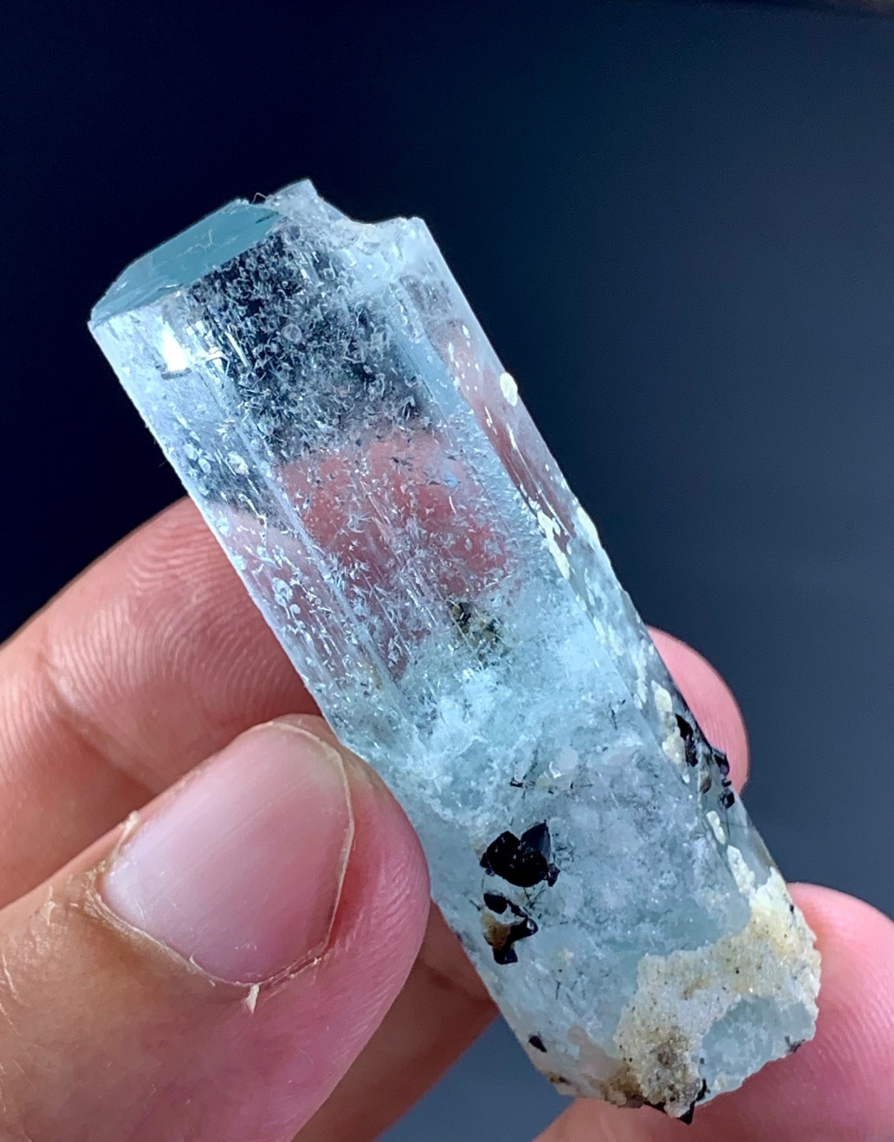 Aquamarine Crystal From Pakistan 108 Caratّ Aquamarine Crystal From Pakistan 108 Caratّ