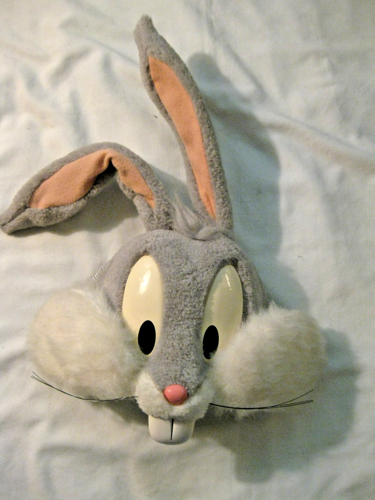Vintage 1995 Looney Tunes Bugs Bunny Plush Six Flags Snapback Cap Hat Vintage 1995 Looney Tunes Bugs Bunny Plush Six Flags Snapback Cap Hat