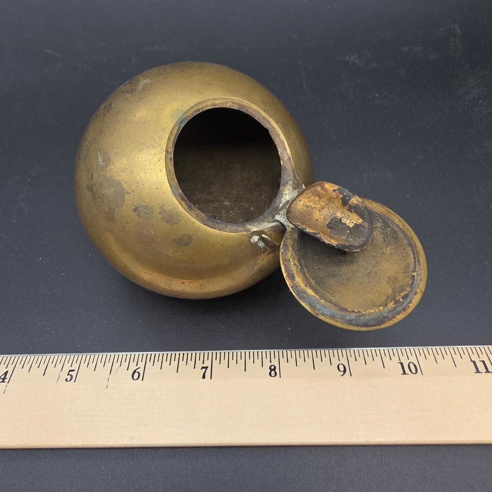 VTG MCM Brass Globe Sphere Ashtray Hinged Lid Cigarette Rest Round Ball Smoker