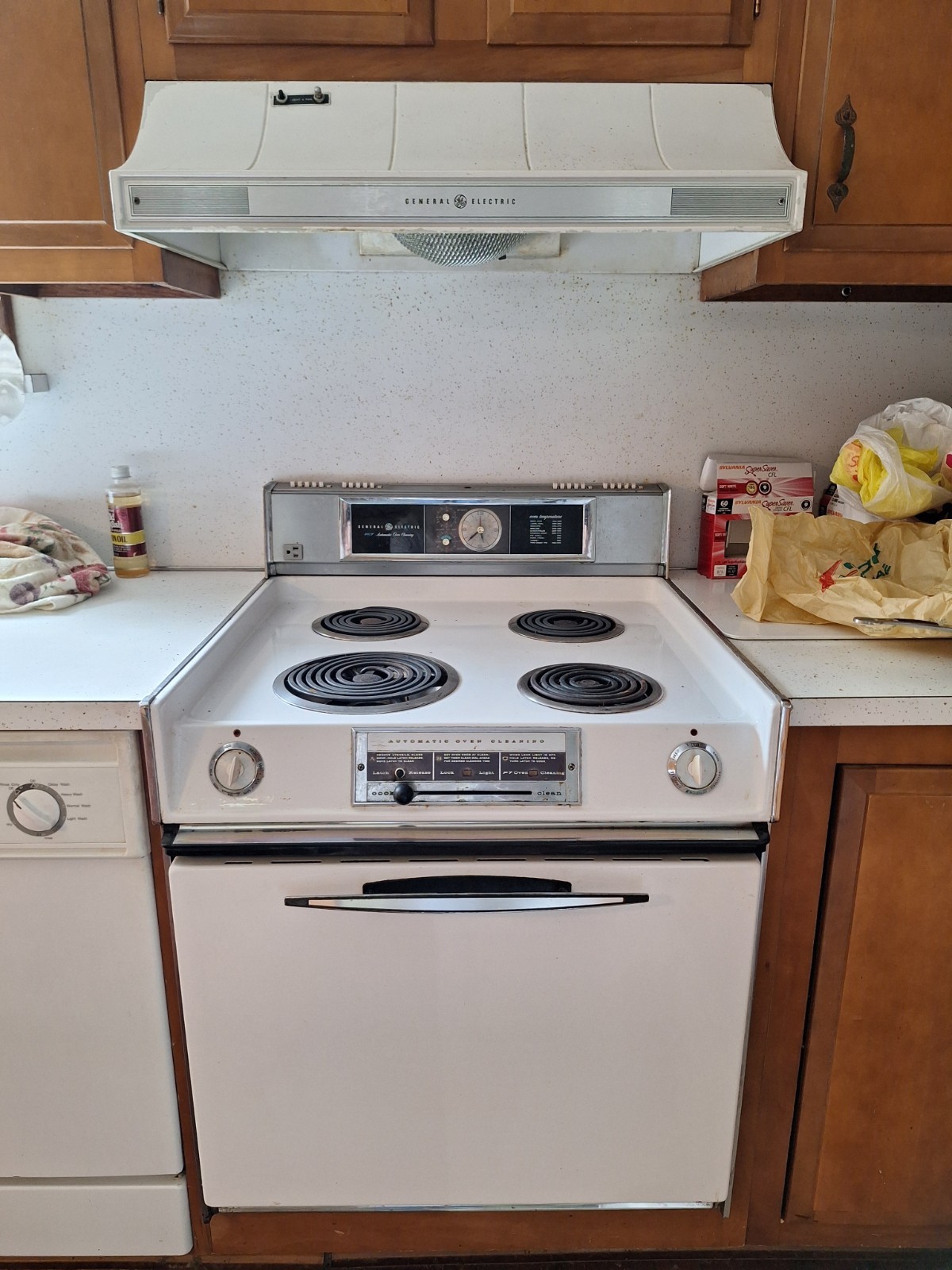 Vintage Rare 1960’s General Electric Stove & HOOD~Automatic Cleaning Oven~WORKS Vintage Rare 1960’s General Electric Stove & HOOD~Automatic Cleaning Oven~WORKS