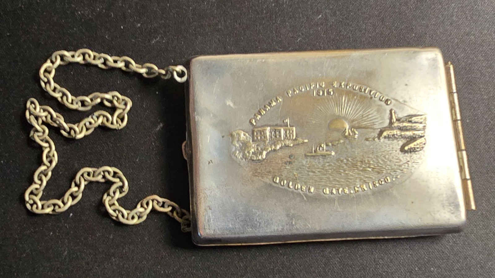 Antique 1915 SAN FRANCISCO EXPOSITION Powder Compact and Token or Coin Purse Antique 1915 SAN FRANCISCO EXPOSITION Powder Compact and Token or Coin Purse
