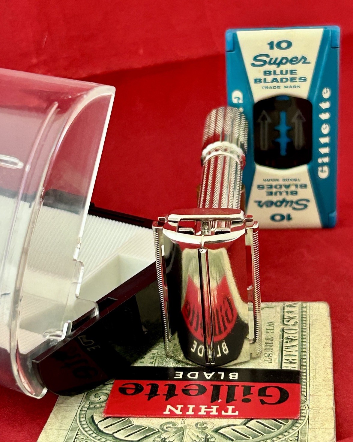 Vtg. 1960 GILLETTE 195 Adjustable Fat Boy Razor Case Dispenser NOS Blade SWEET Vtg. 1960 GILLETTE 195 Adjustable Fat Boy Razor Case Dispenser NOS Blade SWEET