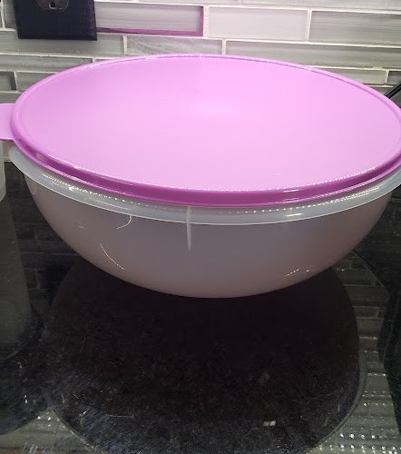Tupperware LARGE FIX N MIX BOWL 26 CUP salad dog food LOWER FLATTER RARE NEW Tupperware LARGE FIX N MIX BOWL 26 CUP salad dog food LOWER FLATTER RARE NEW