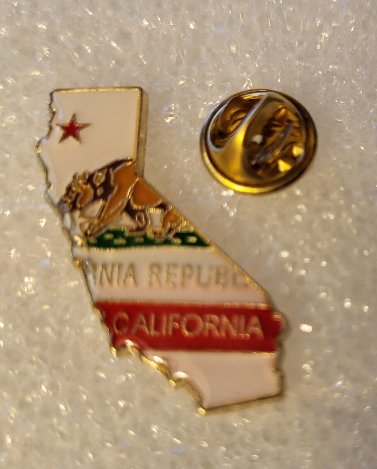  California State Flag Map Cloisonne Hat & Lapel Pin 