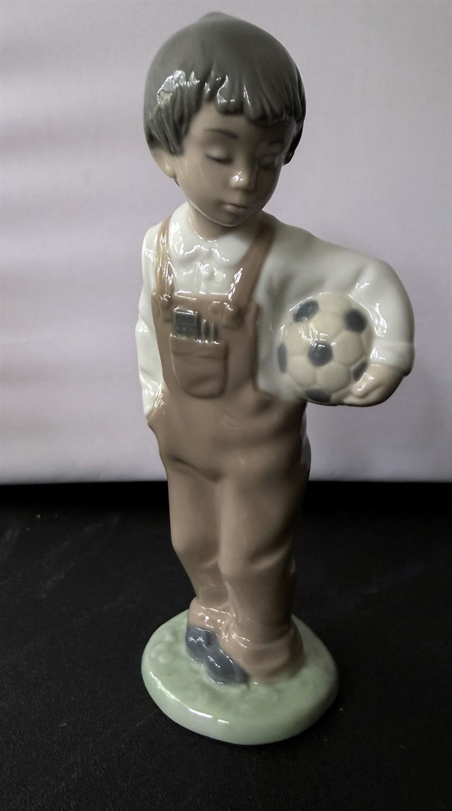 Vintage NAO by Lladró "Wanna Play?" Porcelain Figurine #1068 – Mint Condition Vintage NAO by Lladró "Wanna Play?" Porcelain Figurine #1068 – Mint Condition