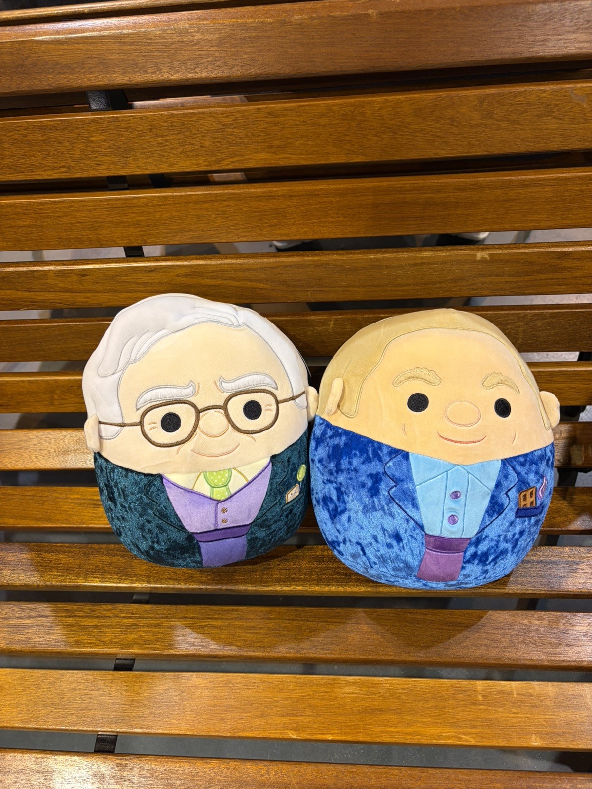 2026 BERKSHIRE HATHAWAY 10 inch Warren And Greg LIMITED EDITION SQUISHMALLOW 2026 BERKSHIRE HATHAWAY 10 inch Warren And Greg LIMITED EDITION SQUISHMALLOW