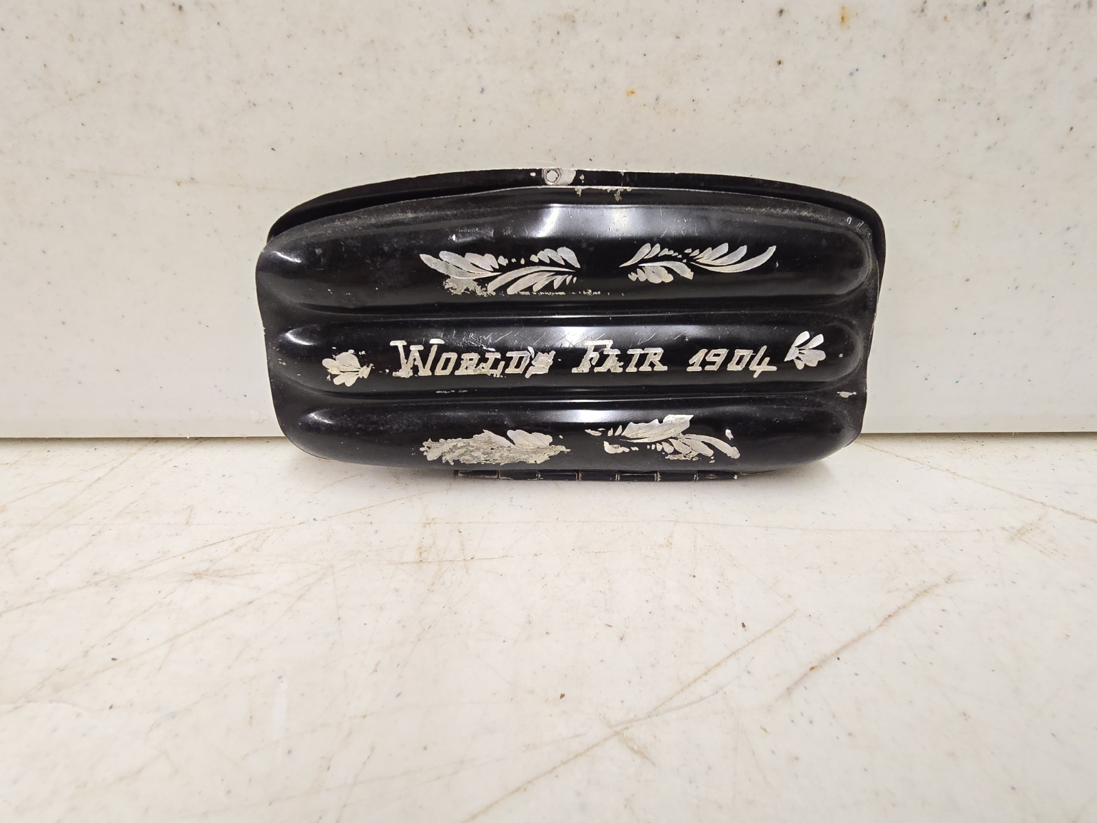 Antique 1904 Worlds Fair St Louis Souvenir Painted Cigar Case Antique 1904 Worlds Fair St Louis Souvenir Painted Cigar Case