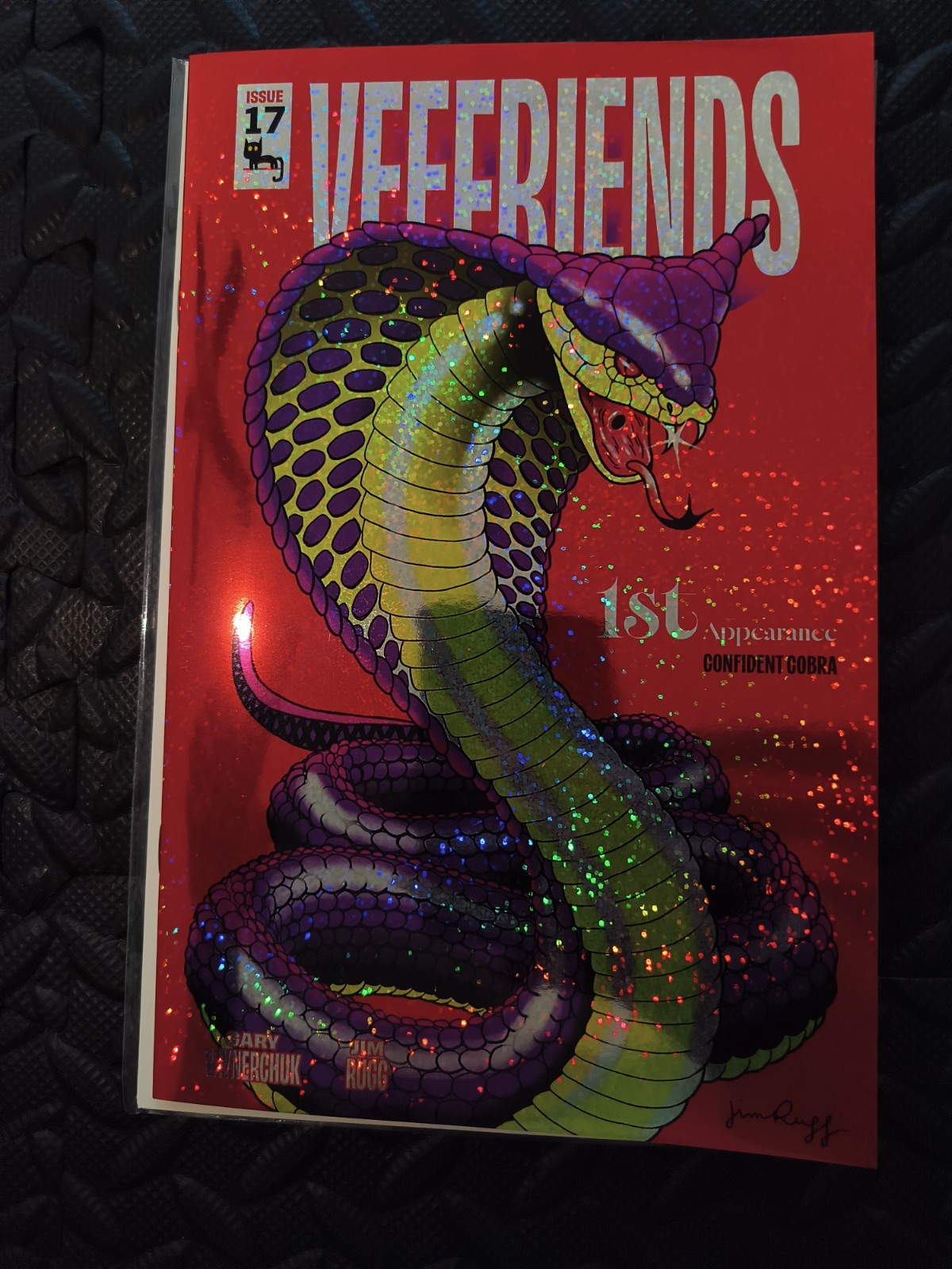 Confident Cobra - Veefriends Comic Book #17 - Shimmer /299 Confident Cobra - Veefriends Comic Book #17 - Shimmer /299
