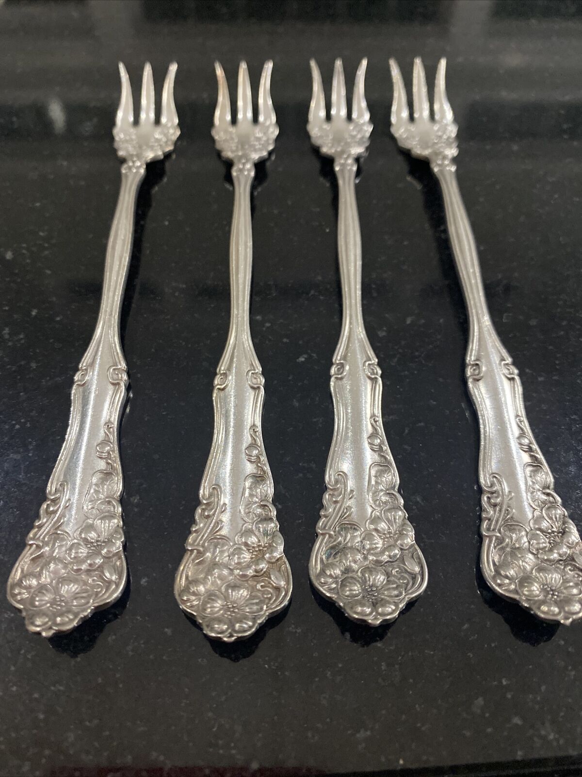Set 4 Vintage 1847 Rogers Bros A1 Silverplate Seafood Oyster Forks.
