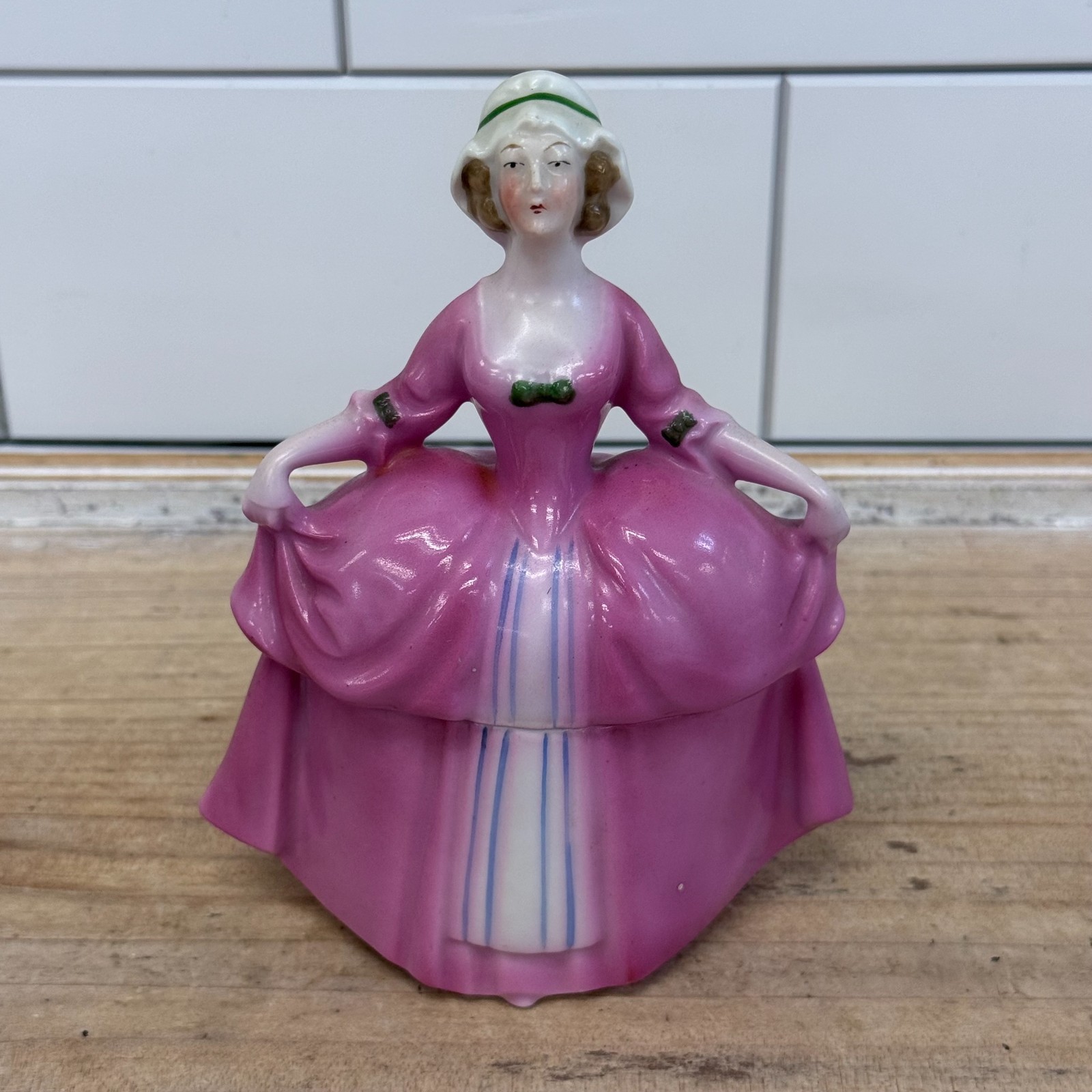 Antique E&R Madame Pompadour Dresser Doll Powder Box Porcelain Trinket box 1920s Antique E&R Madame Pompadour Dresser Doll Powder Box Porcelain Trinket box 1920s
