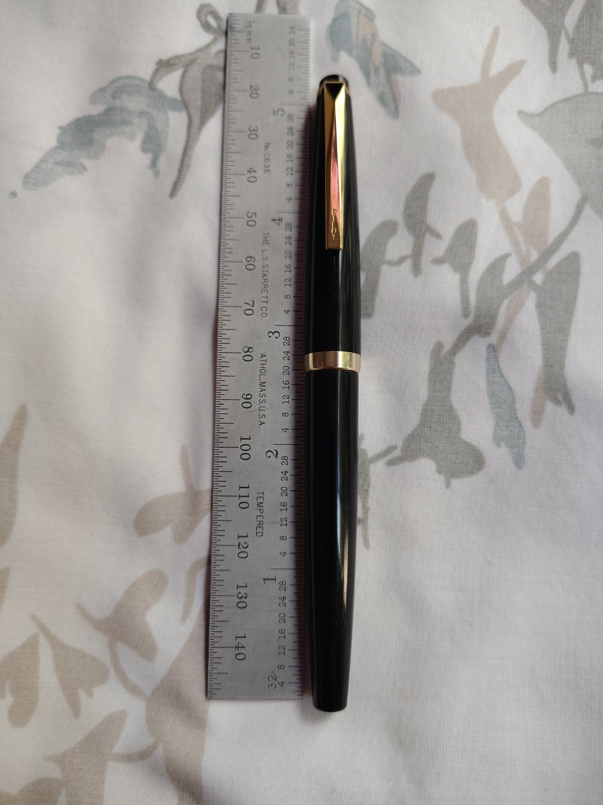 Pilot Super Quality Gold Plated Fine Nib Fountain pen Pilot Super Quality Gold Plated Fine Nib Fountain pen
