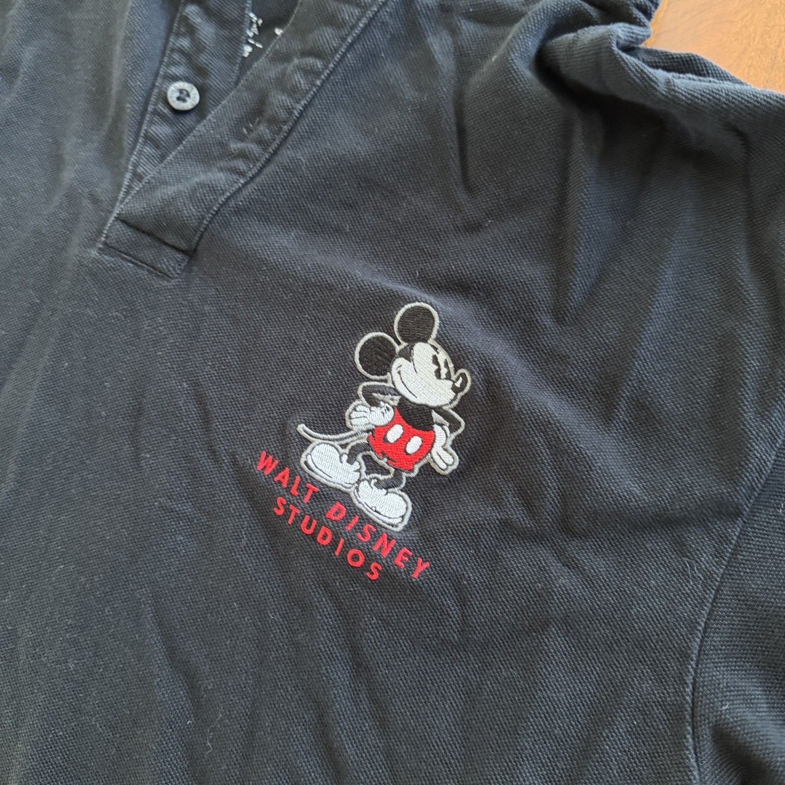 MENS DISNEY WALT DISNEY ANIMATION STUDIOS POLO SHIRT LARGE BLACK MENS DISNEY WALT DISNEY ANIMATION STUDIOS POLO SHIRT LARGE BLACK