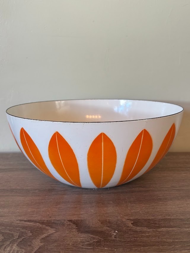 VTG 1960s Cathrineholm MCM Orange and White Lotus Enamelware Bowl 11" VTG 1960s Cathrineholm MCM Orange and White Lotus Enamelware Bowl 11"