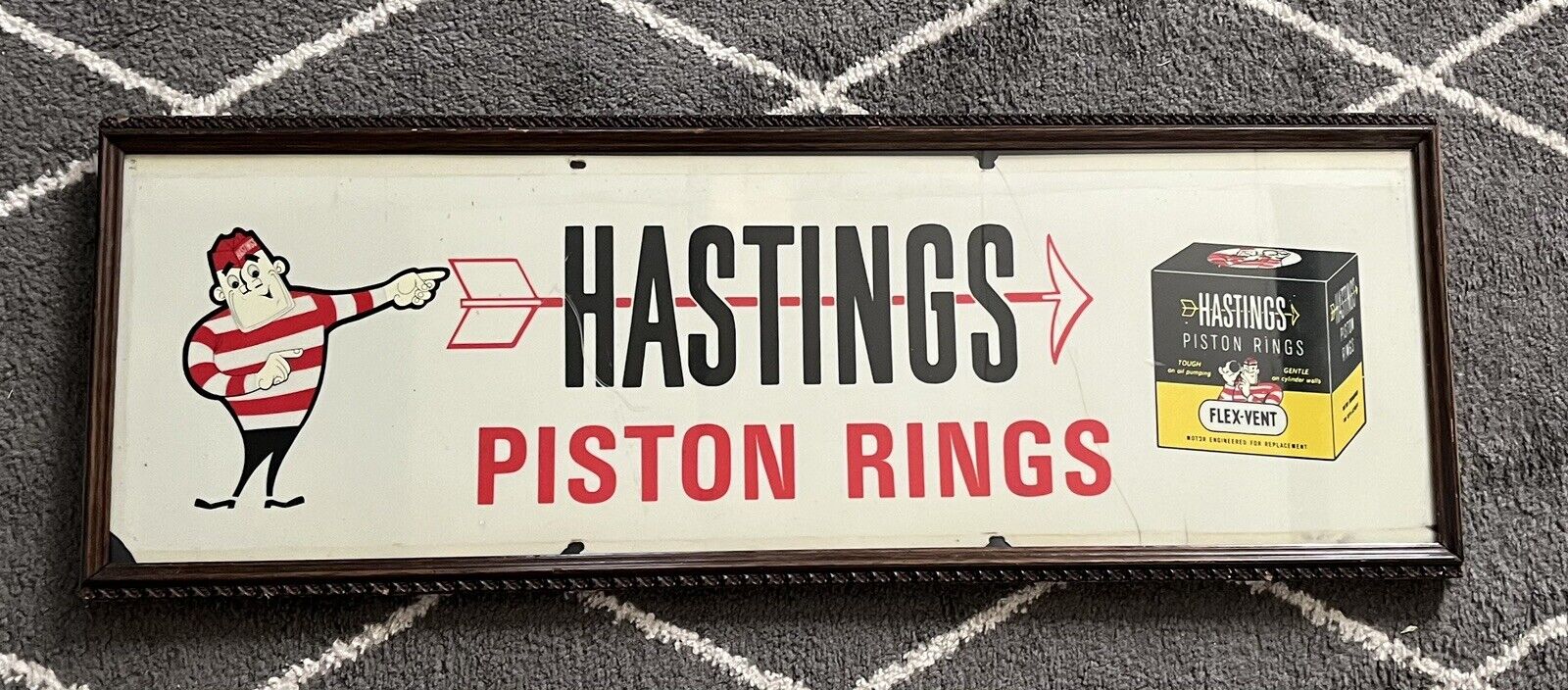 Framed Hastings Piston Rings Plastic Light Panel Advertising Oil & Gas 39x14” 🪧