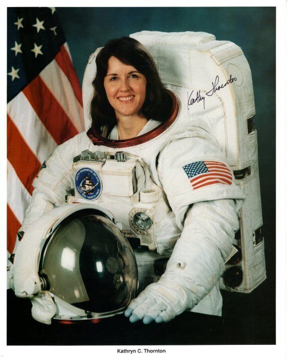 KATHRYN KATHY C. THORNTON signed 8x10 NASA ASTRONAUT litho photo