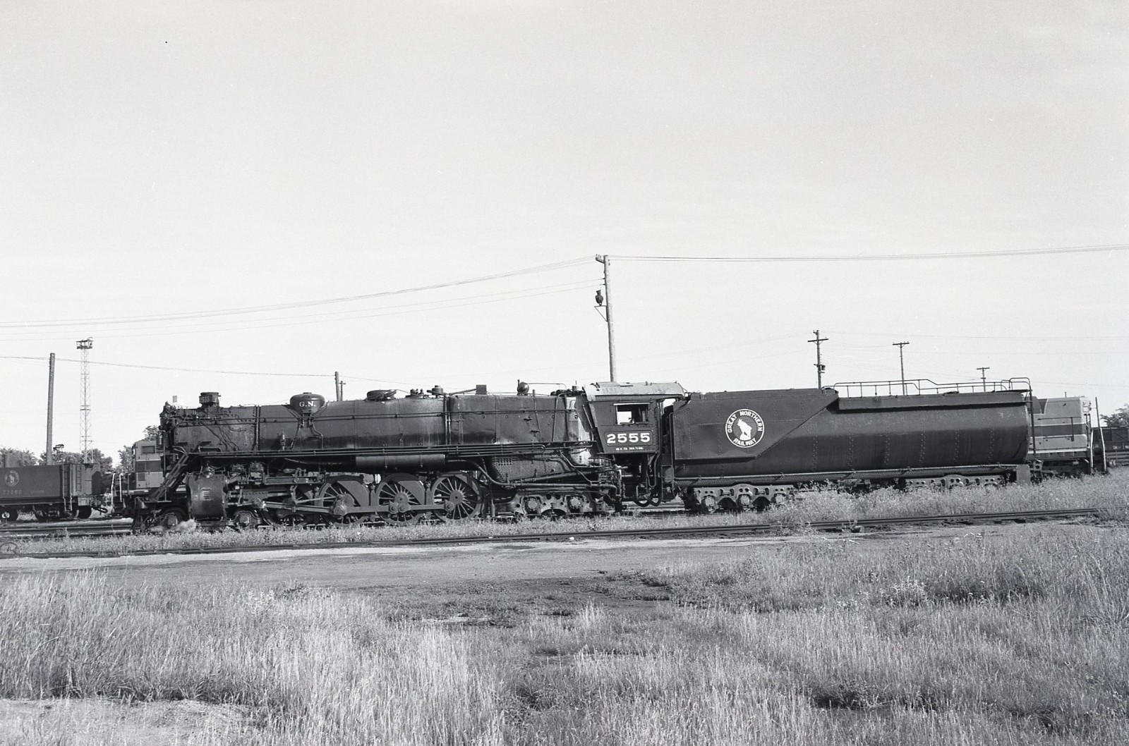GC ORIG 2x3 B/W NEGATIVE: GN GREAT NORTHERN 4-8-4 #2555 - ST CLOUD MN 1956 GC ORIG 2x3 B/W NEGATIVE: GN GREAT NORTHERN 4-8-4 #2555 - ST CLOUD MN 1956